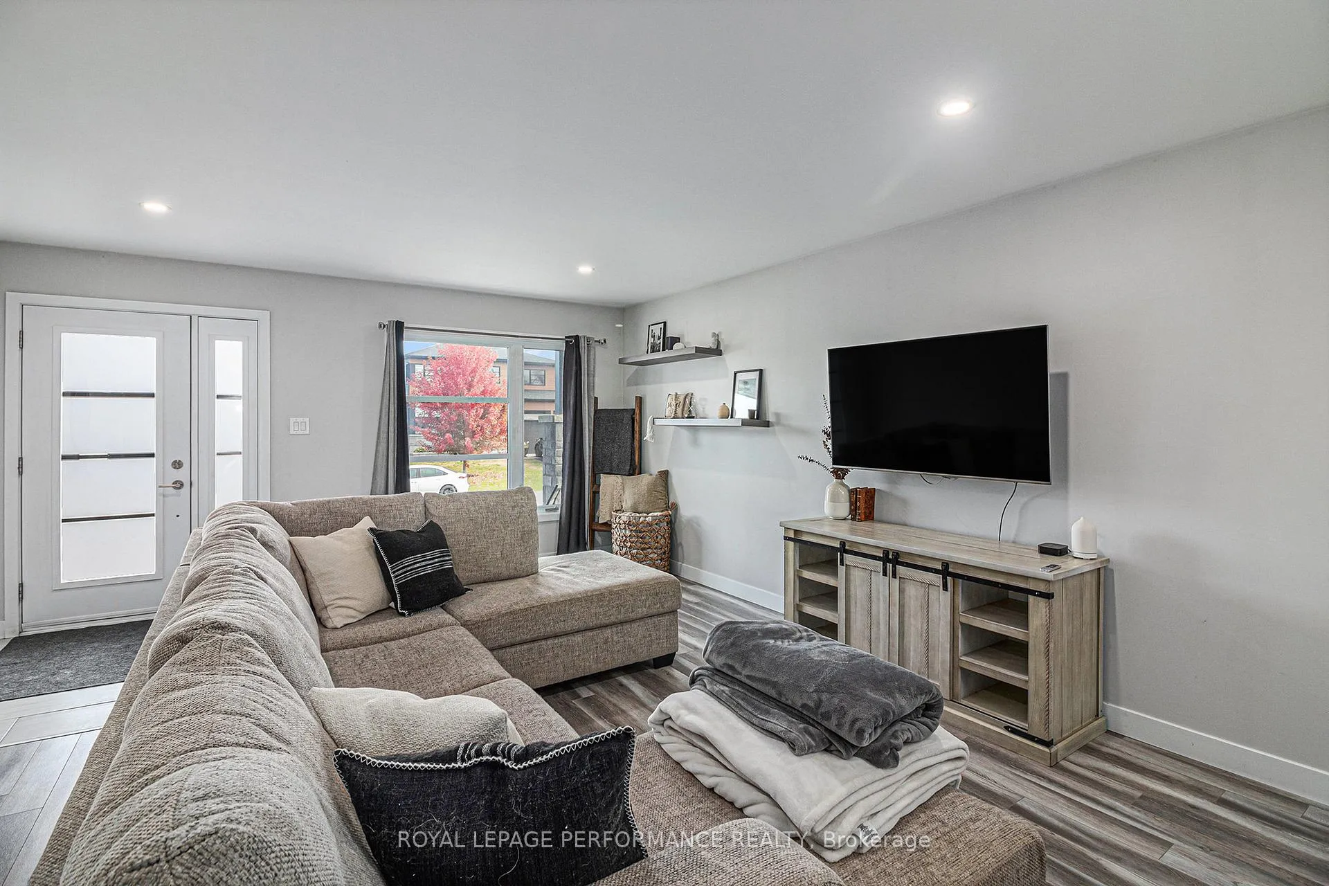 Photo 5 of 8 Brittany Street, North Stormont, North Stormont (Finch) Twp — HOMEH