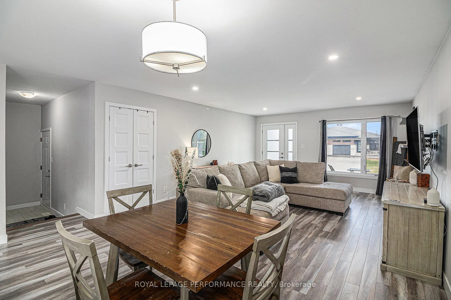 Photo 7 of 8 Brittany Street, North Stormont, North Stormont (Finch) Twp — HOMEH