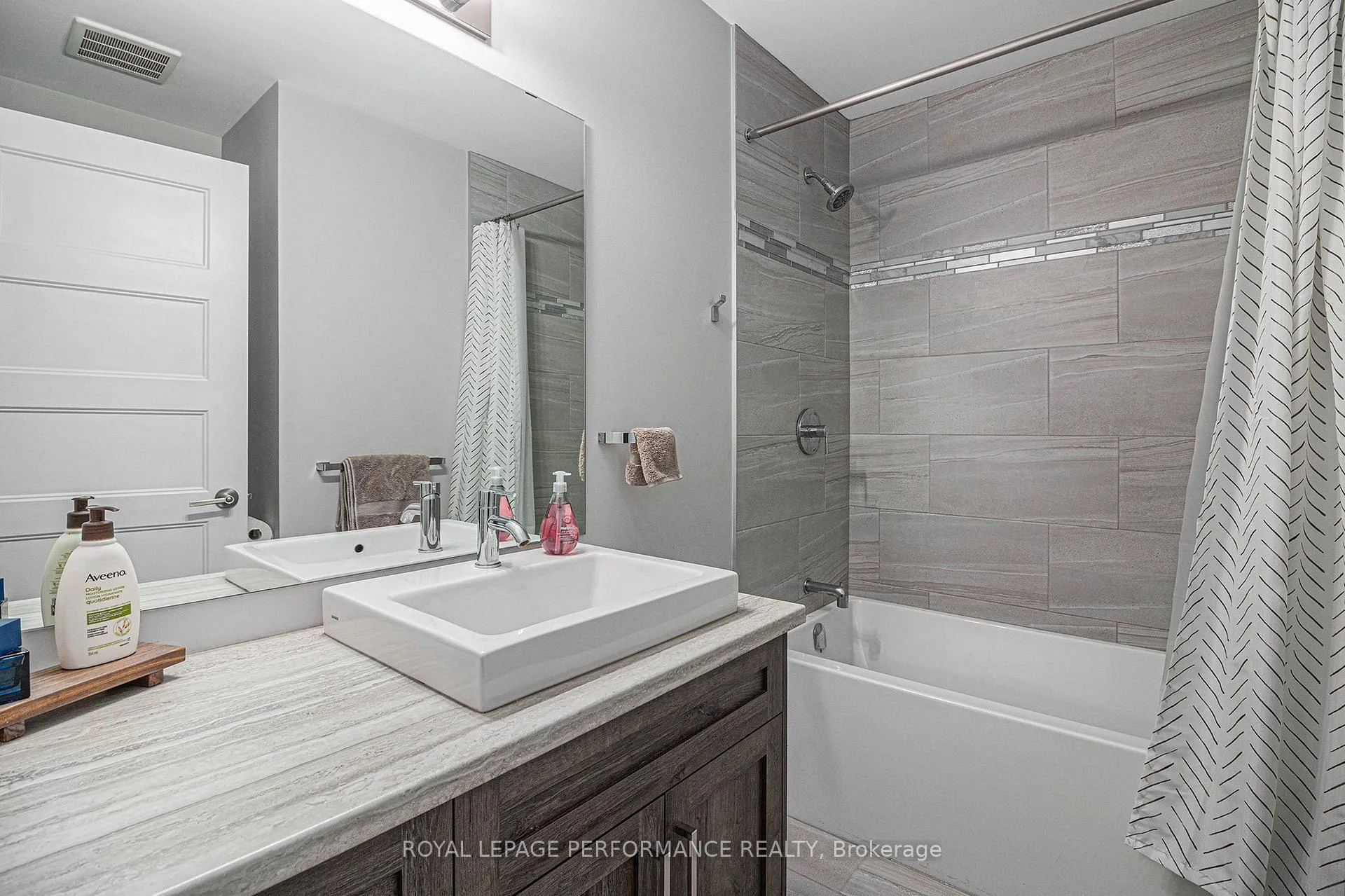 Photo 19 of 8 Brittany Street, North Stormont, North Stormont (Finch) Twp — HOMEH