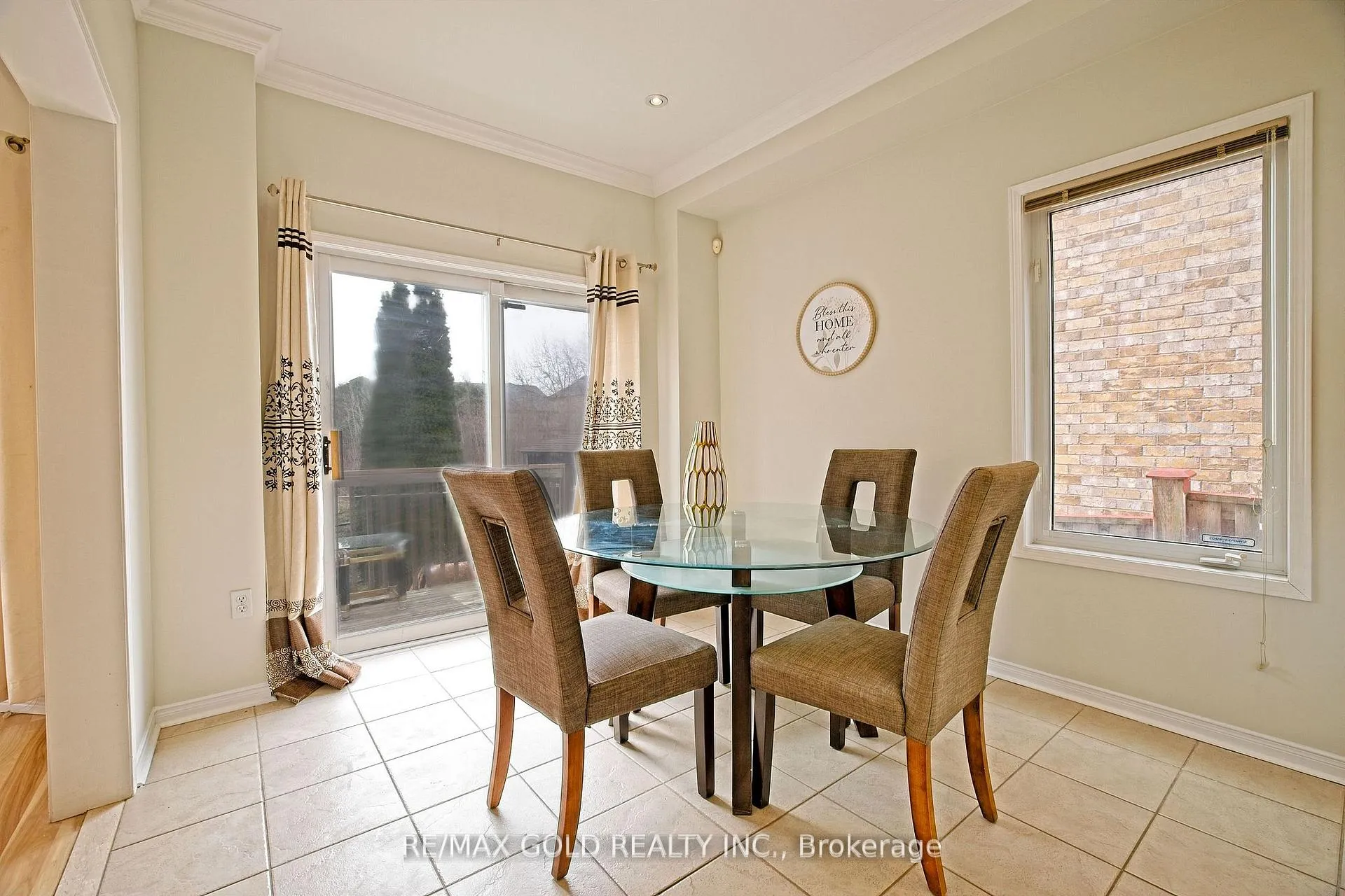 Photo 14 of 16 Cottontail Road, Brampton, Fletcher's Meadow — HOMEH