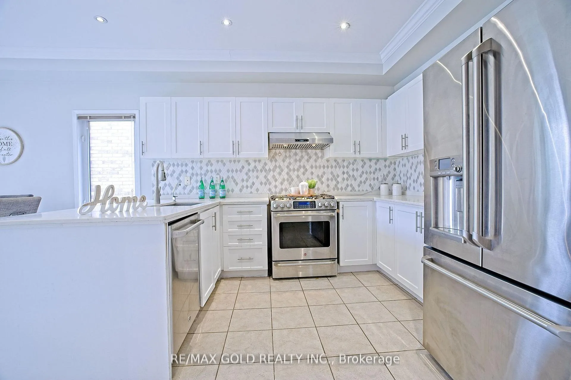 Photo 15 of 16 Cottontail Road, Brampton, Fletcher's Meadow — HOMEH