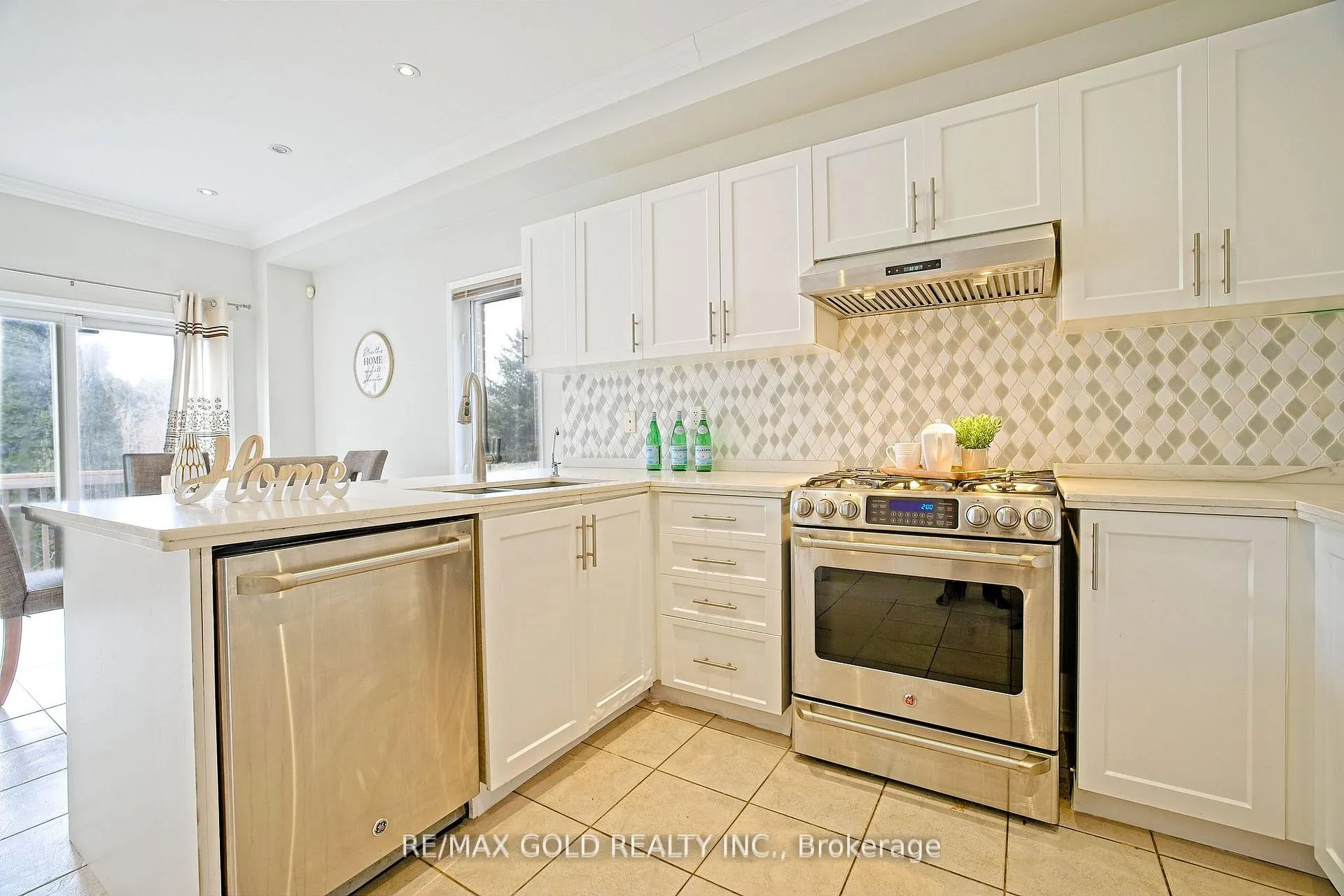 Photo 16 of 16 Cottontail Road, Brampton, Fletcher's Meadow — HOMEH