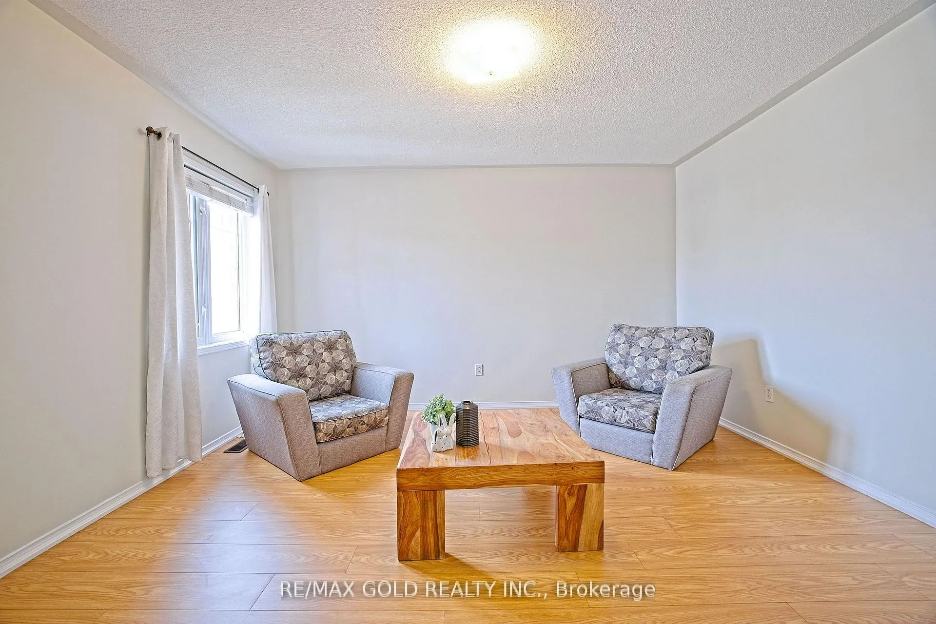 Photo 26 of 16 Cottontail Road, Brampton, Fletcher's Meadow — HOMEH