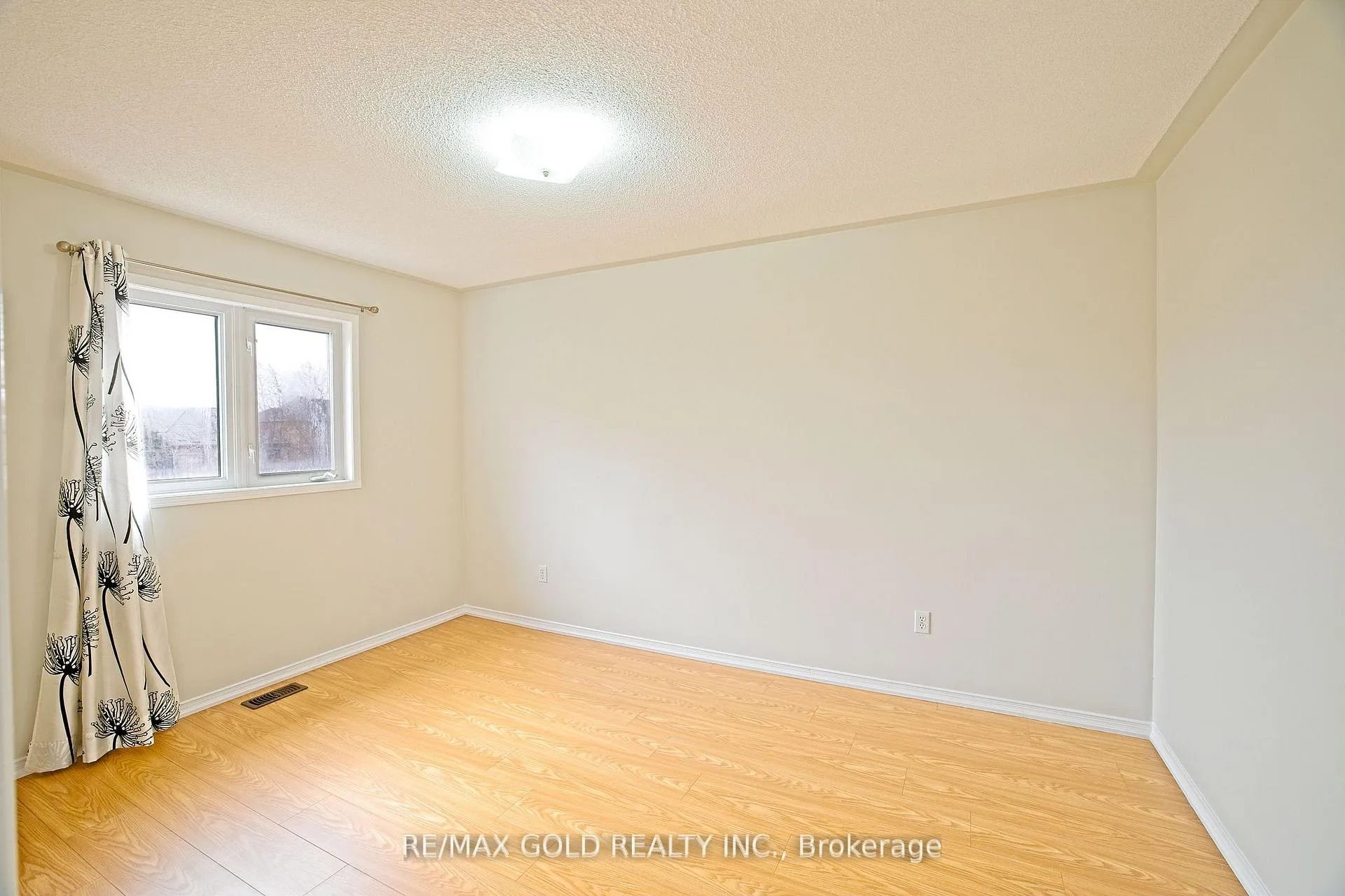 Photo 30 of 16 Cottontail Road, Brampton, Fletcher's Meadow — HOMEH