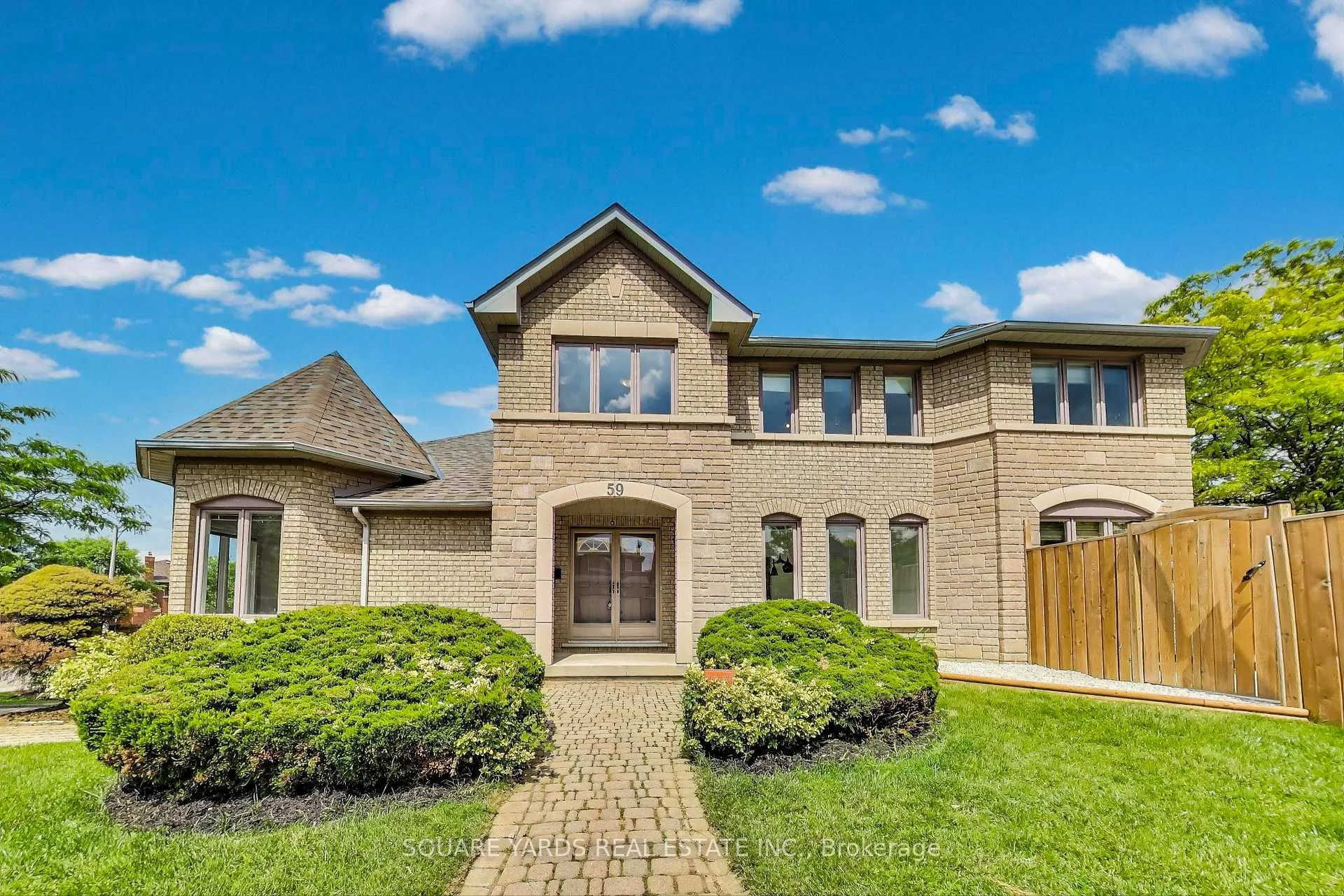 Front of 59 Adirondack Crescent
