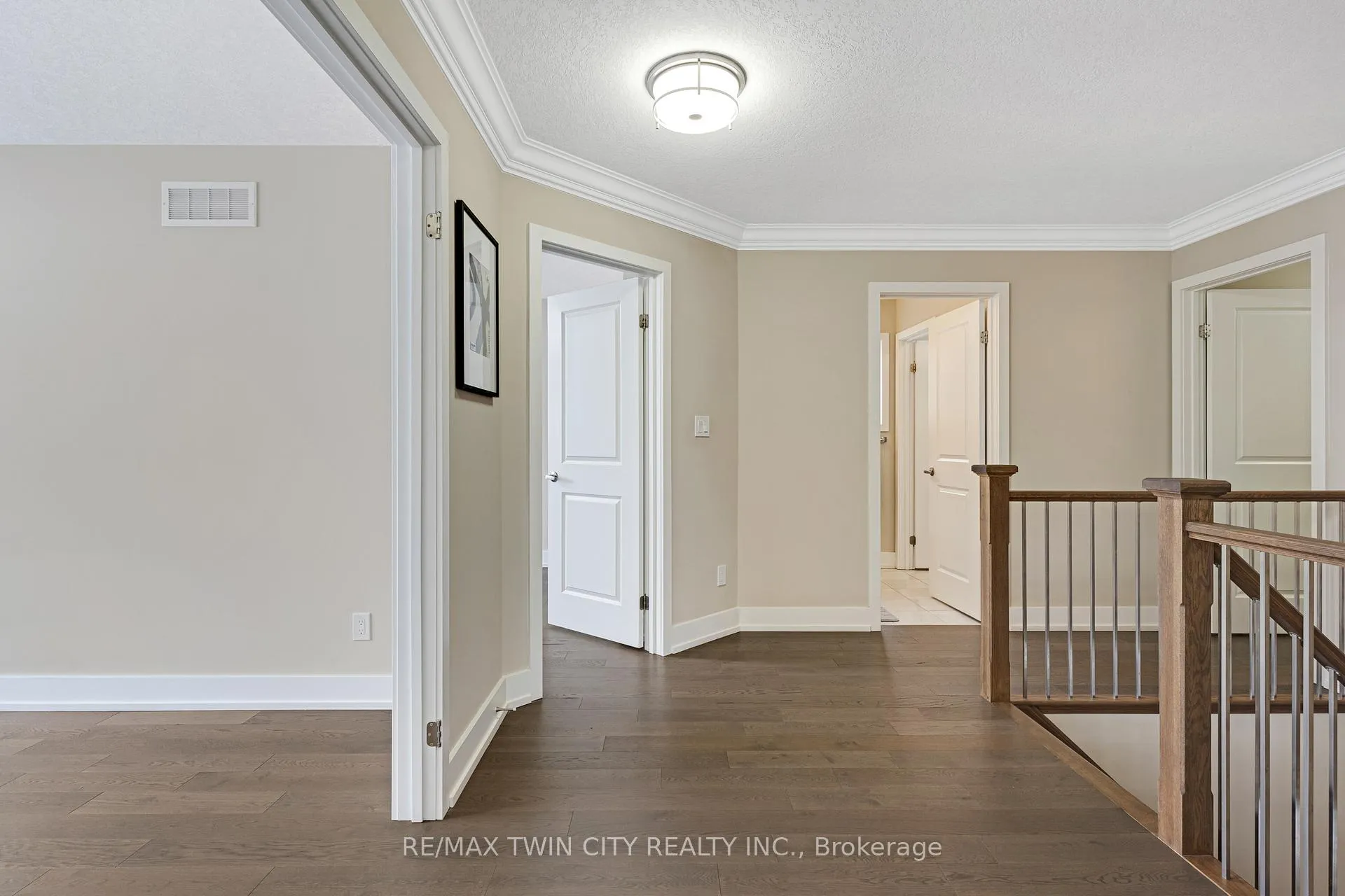 Photo 22 of 900 Pondcliffe Drive, Kitchener — HOMEH