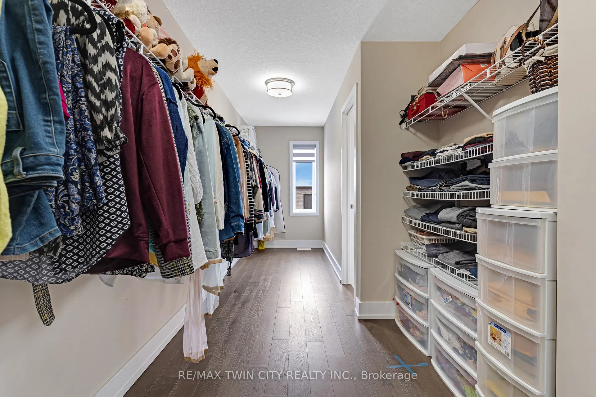 Photo 37 of 900 Pondcliffe Drive, Kitchener — HOMEH