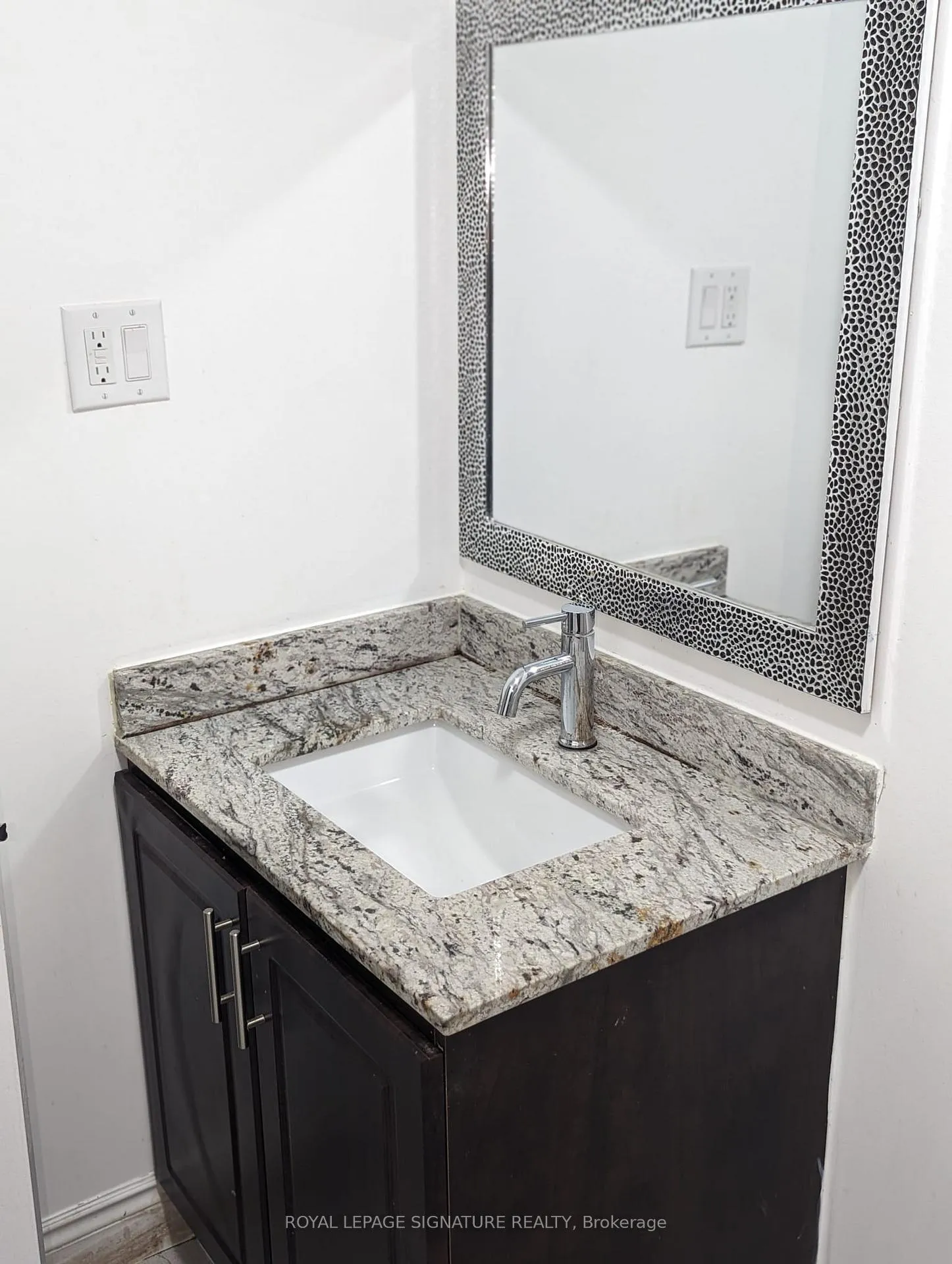 Photo 3 of Unit Bsmt, 24 Spencer Drive, Brampton, Fletcher's Meadow — HOMEH