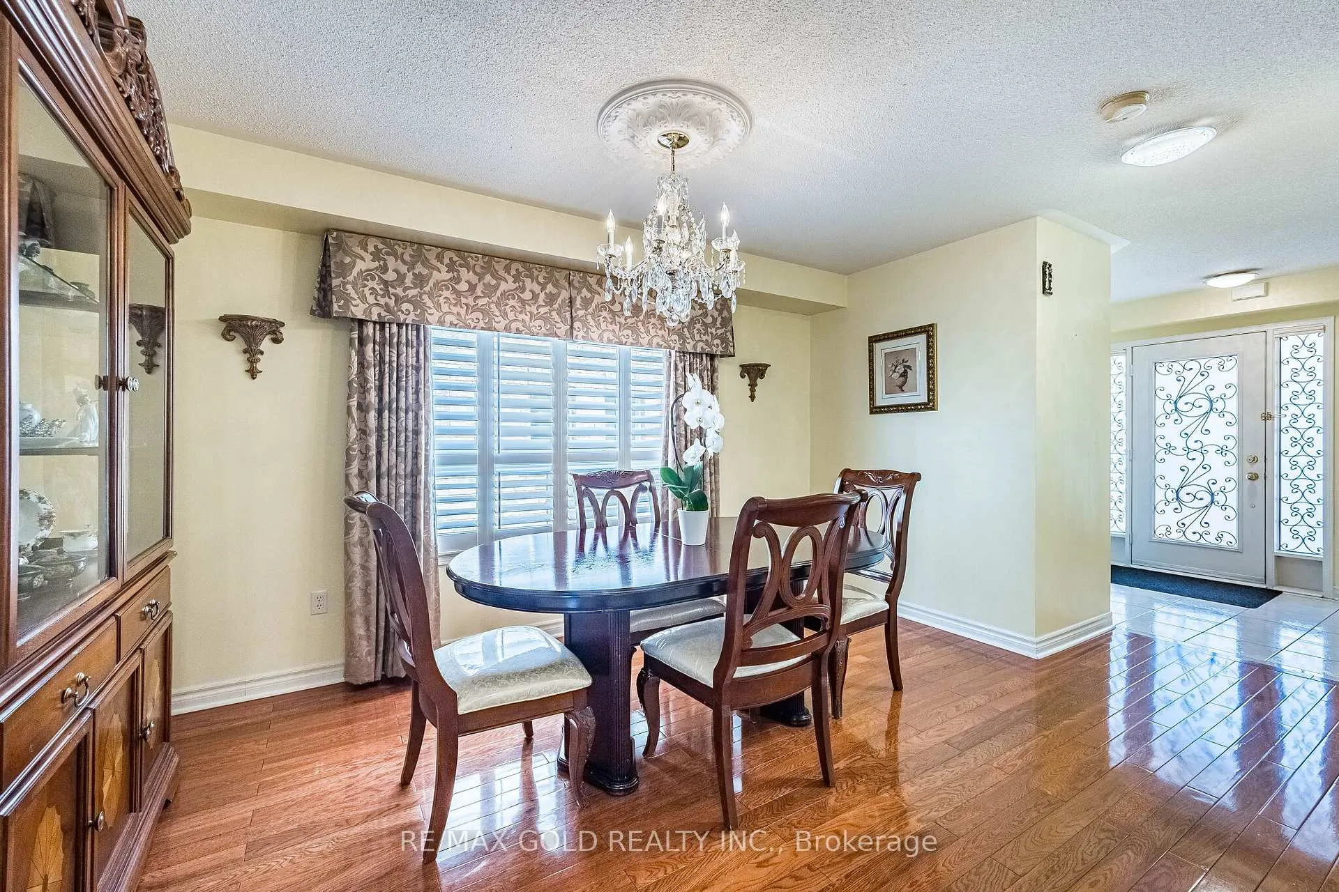 Photo 6 of 46 Mccrimmon Drive, Brampton, Fletcher's Meadow — HOMEH
