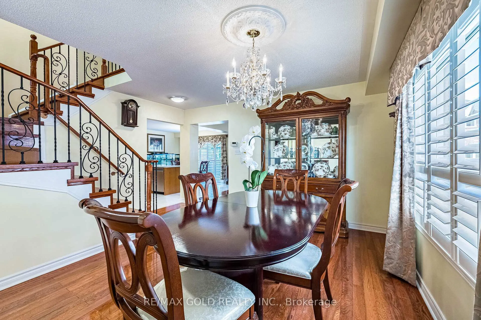Photo 7 of 46 Mccrimmon Drive, Brampton, Fletcher's Meadow — HOMEH