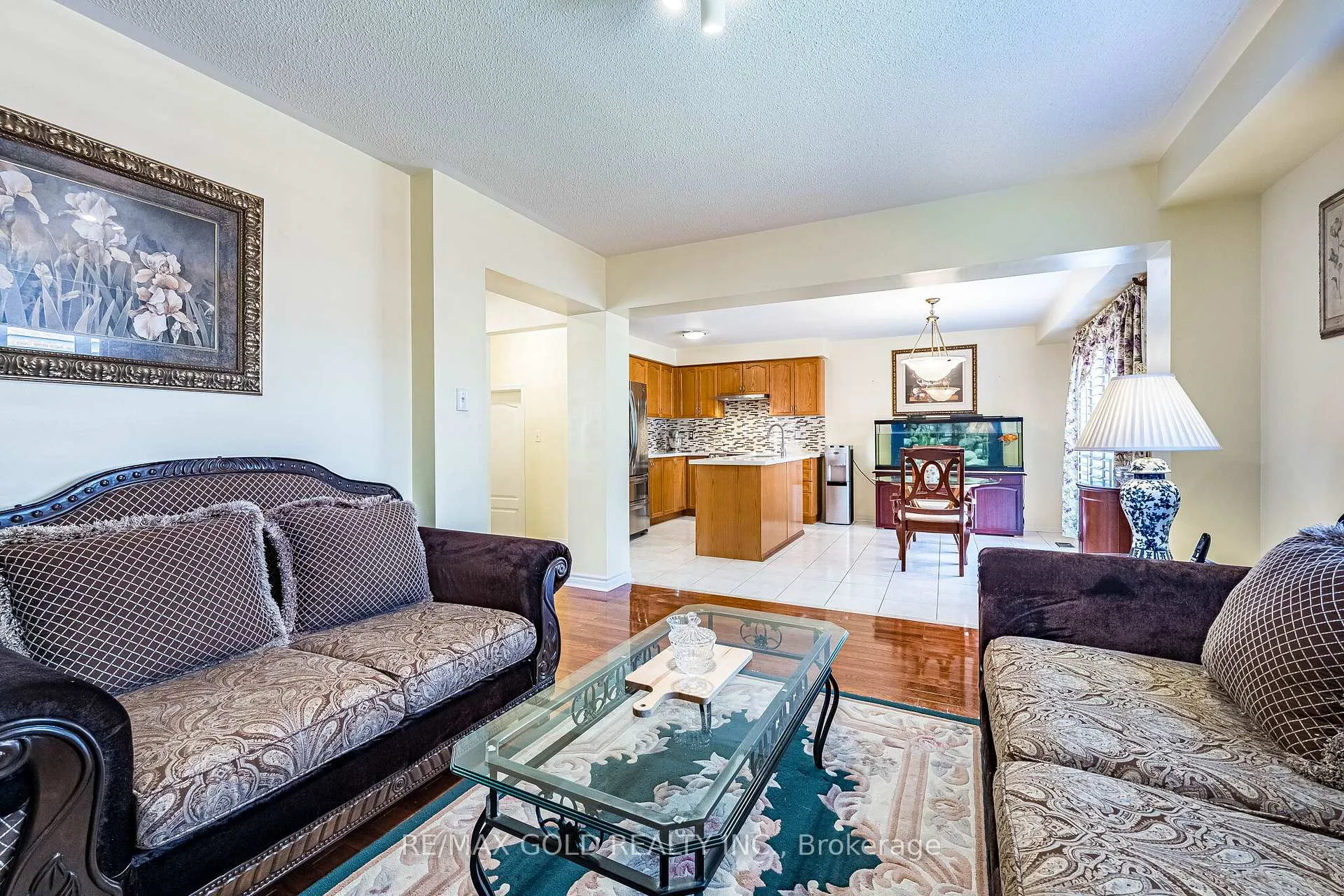 Photo 9 of 46 Mccrimmon Drive, Brampton, Fletcher's Meadow — HOMEH