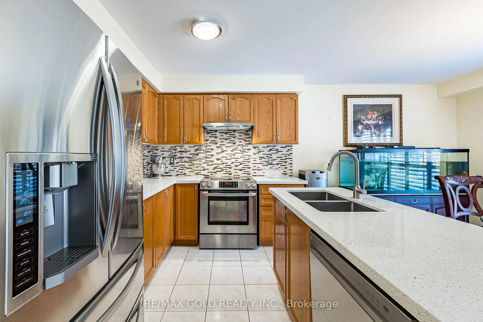 Photo 14 of 46 Mccrimmon Drive, Brampton, Fletcher's Meadow — HOMEH