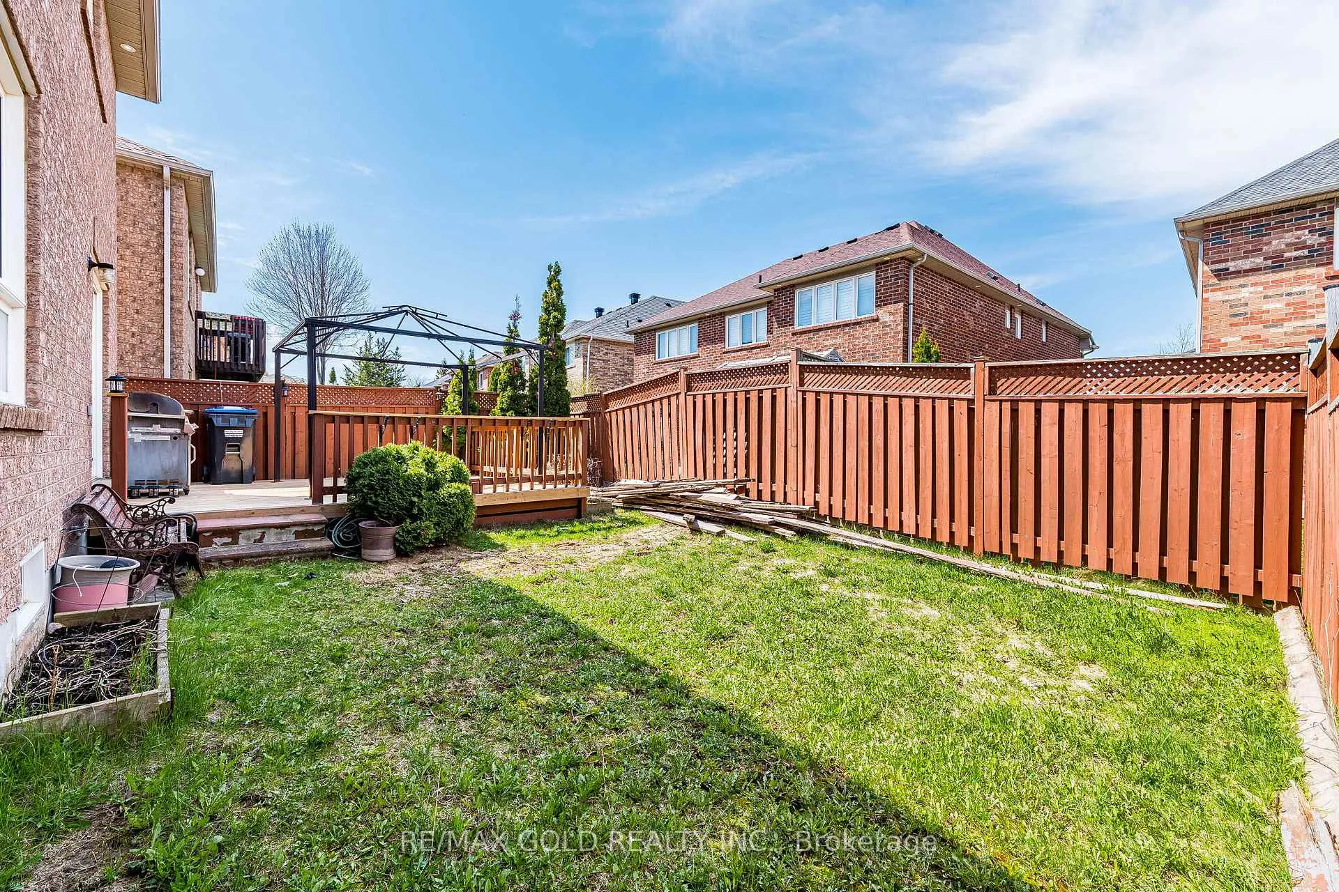 Photo 30 of 46 Mccrimmon Drive, Brampton, Fletcher's Meadow — HOMEH