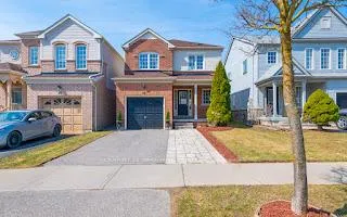 Front of 28 Beachgrove Crescent