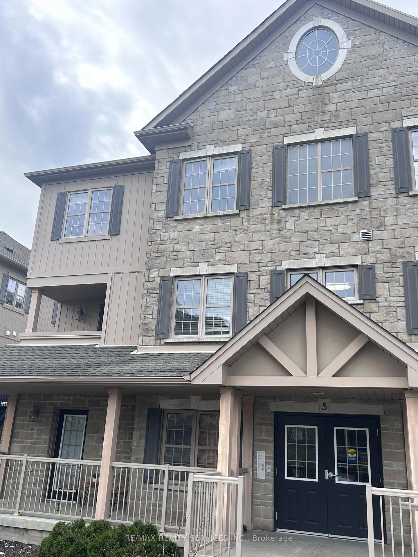 Photo of Unit 5E, 1460 Highland Road