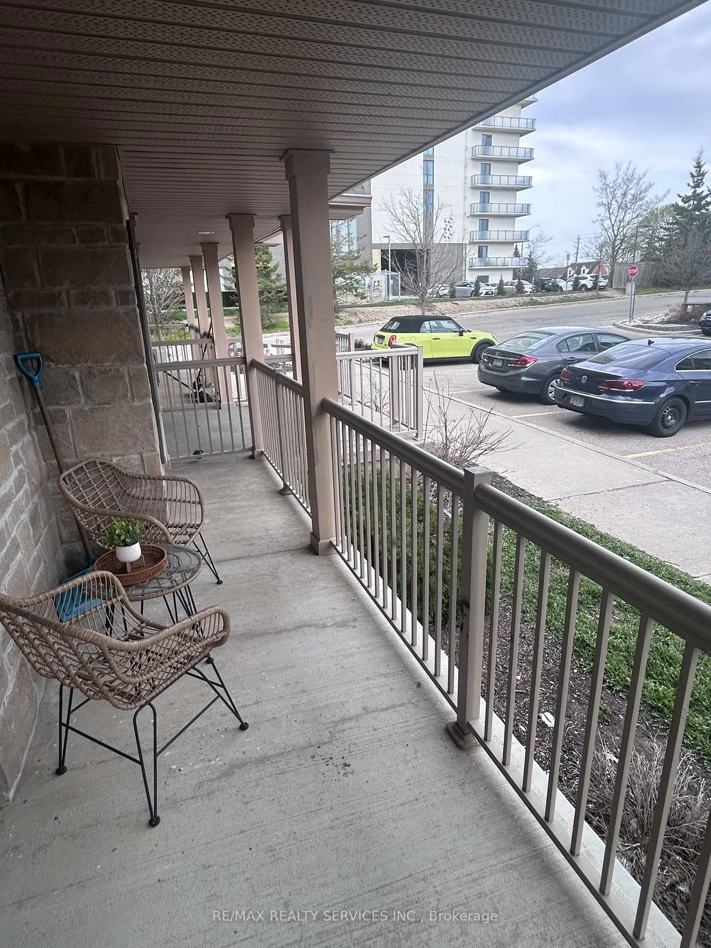 Photo 3 of Unit 5E, 1460 Highland Road, Kitchener, Highland West — HOMEH