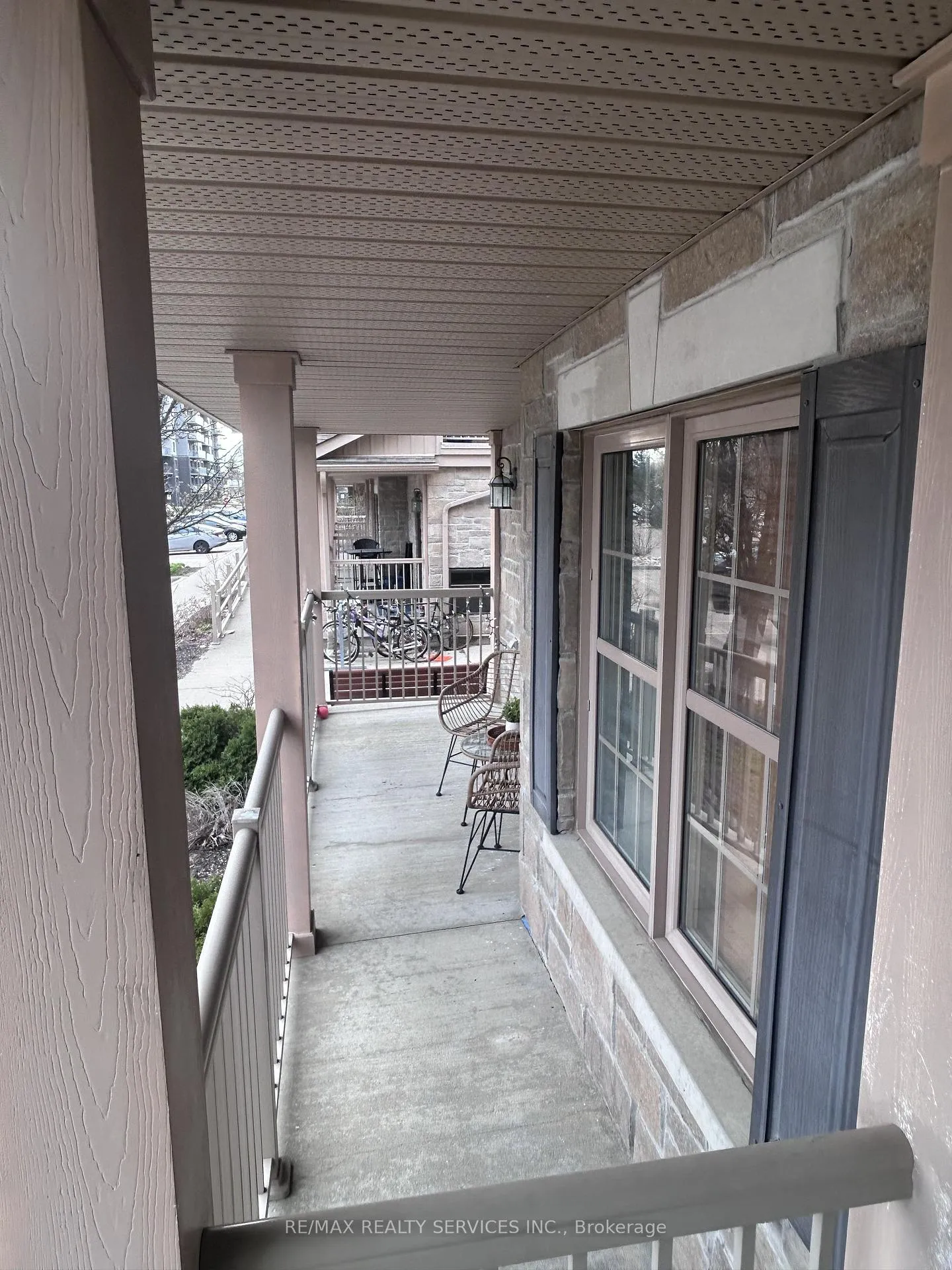 Photo 4 of Unit 5E, 1460 Highland Road, Kitchener, Highland West — HOMEH
