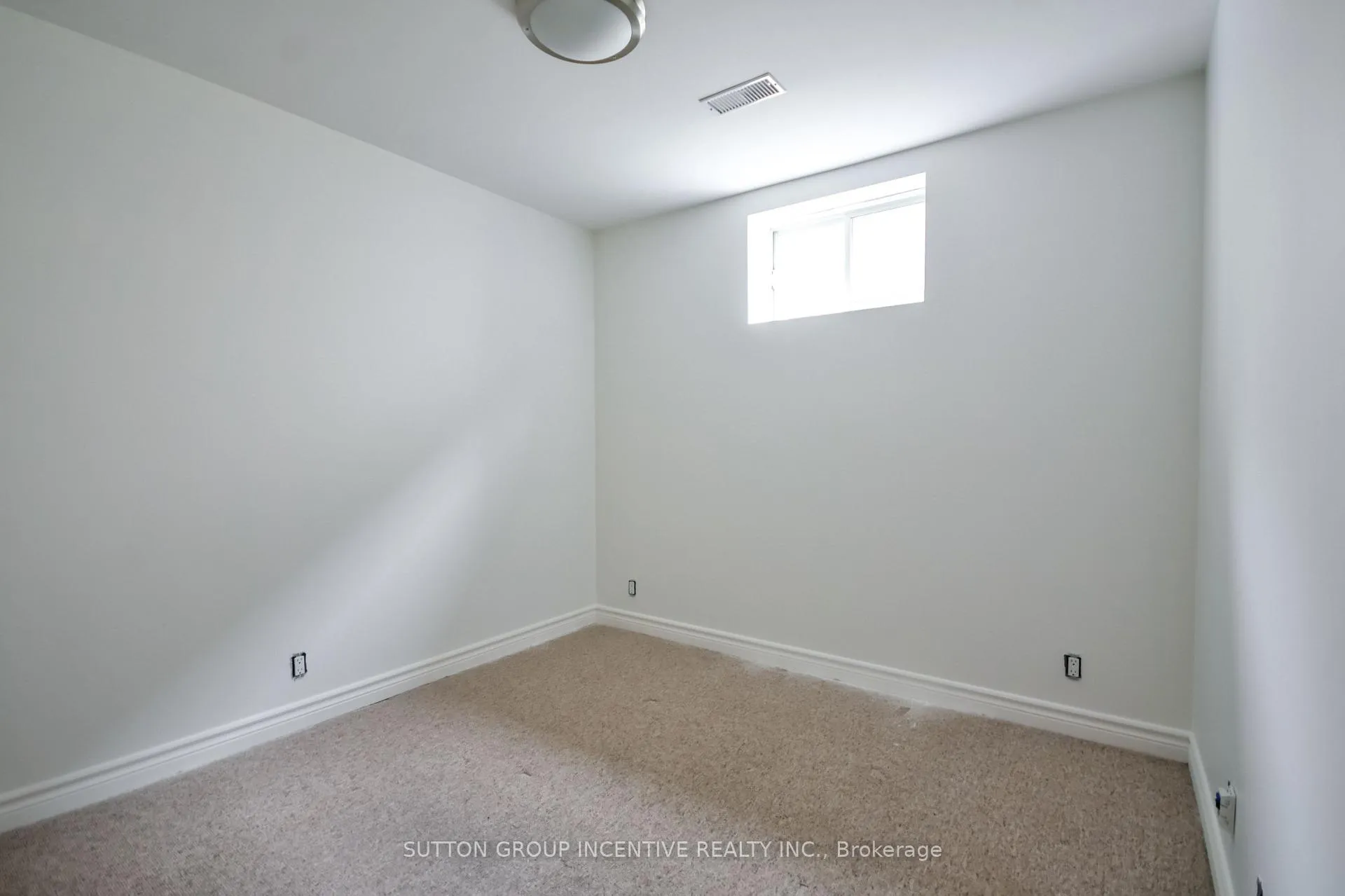 Photo 11 of 42 Hanmer Street E, Barrie, East Bayfield — HOMEH
