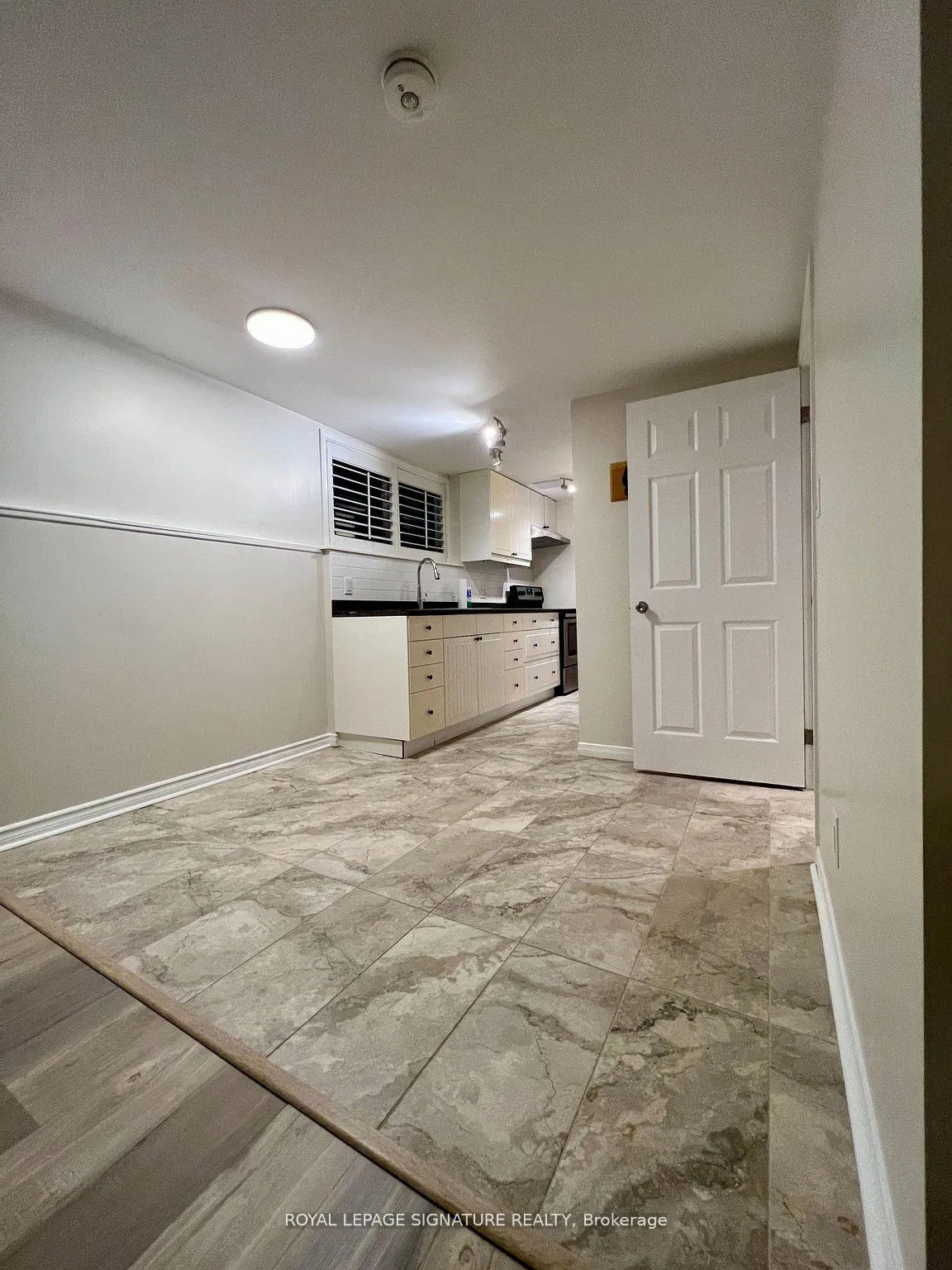Photo 6 of 843 Cedarbrae Avenue, Milton, Dorset Park — HOMEH
