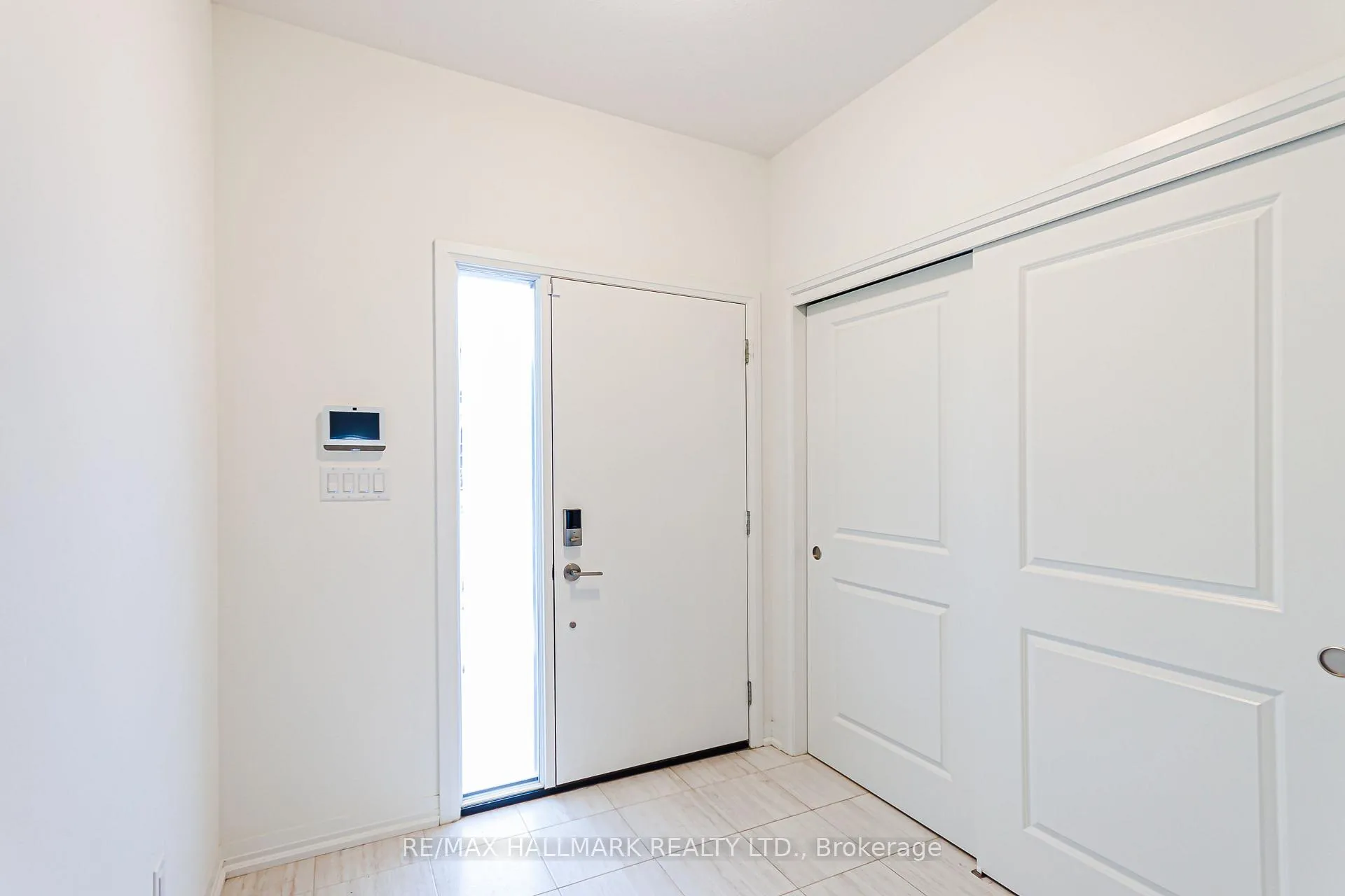 Photo 3 of 58 Marie Street, Pelham, Fonthill — HOMEH