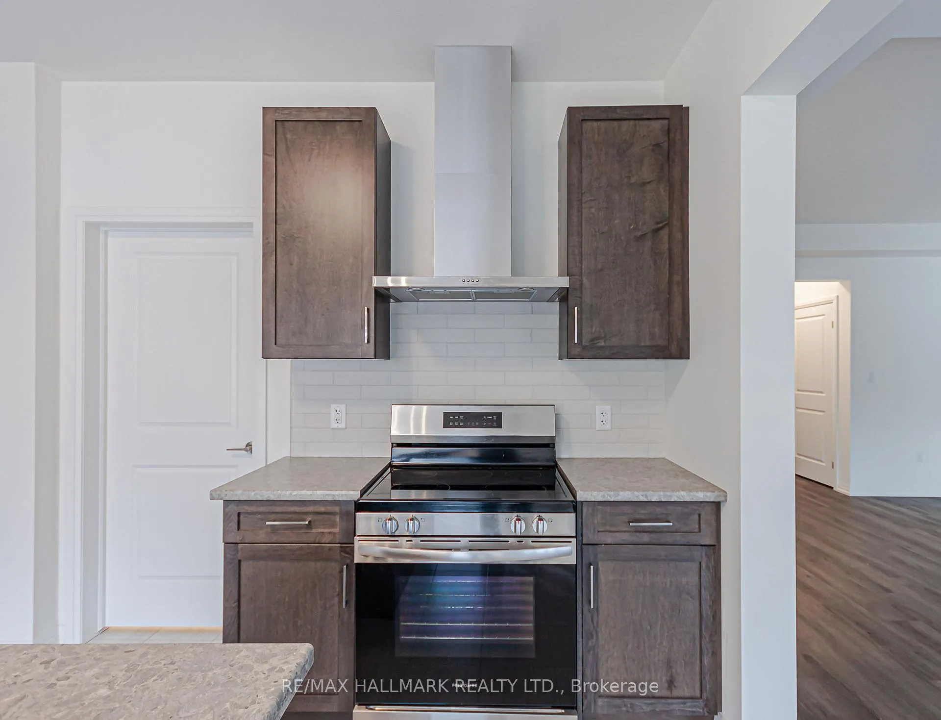 Photo 14 of 58 Marie Street, Pelham, Fonthill — HOMEH