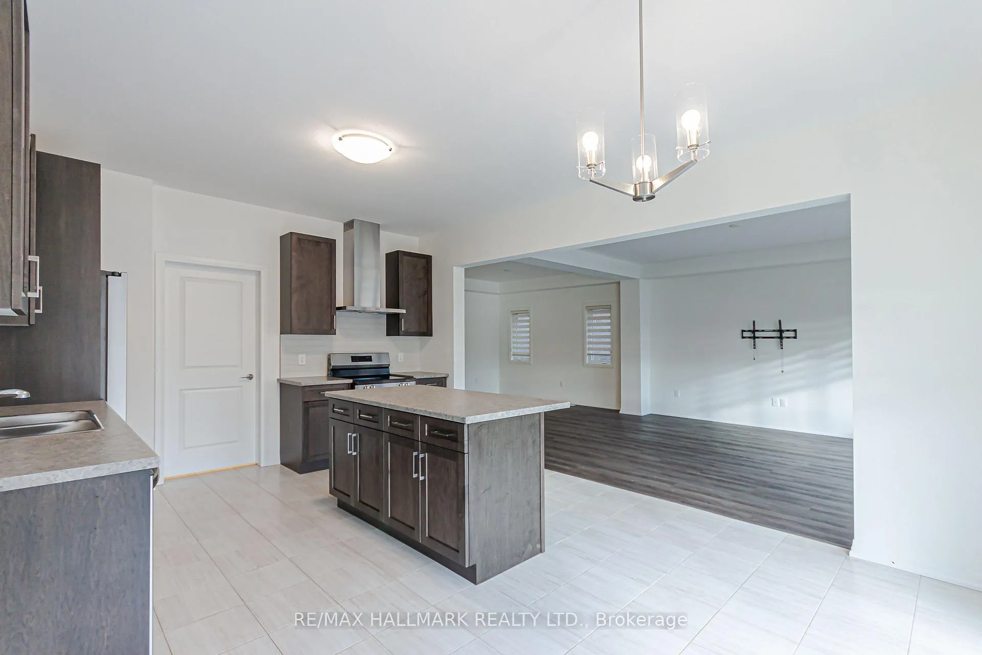 Photo 17 of 58 Marie Street, Pelham, Fonthill — HOMEH