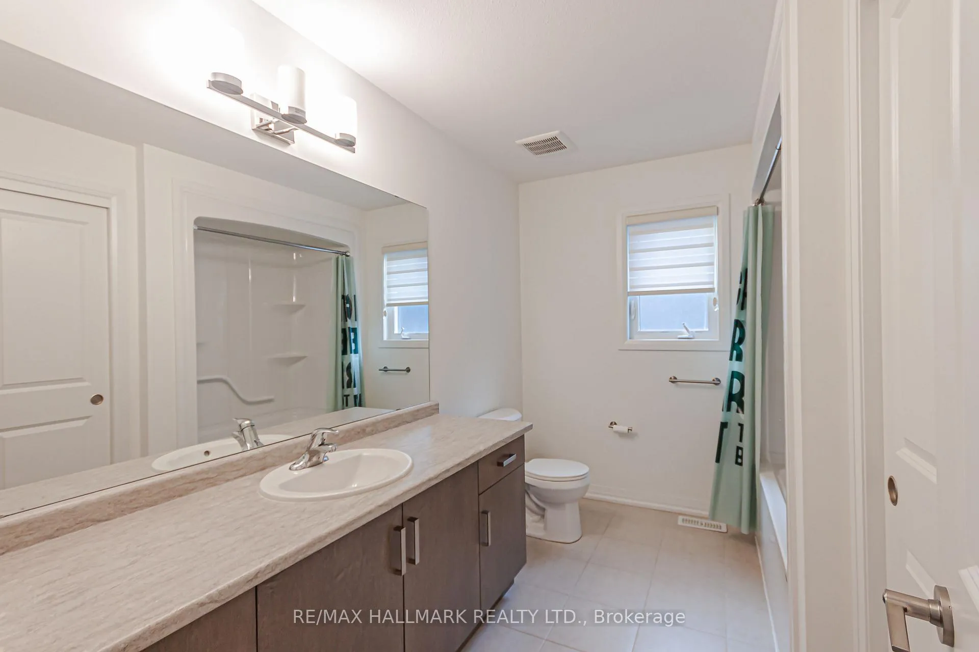 Photo 25 of 58 Marie Street, Pelham, Fonthill — HOMEH