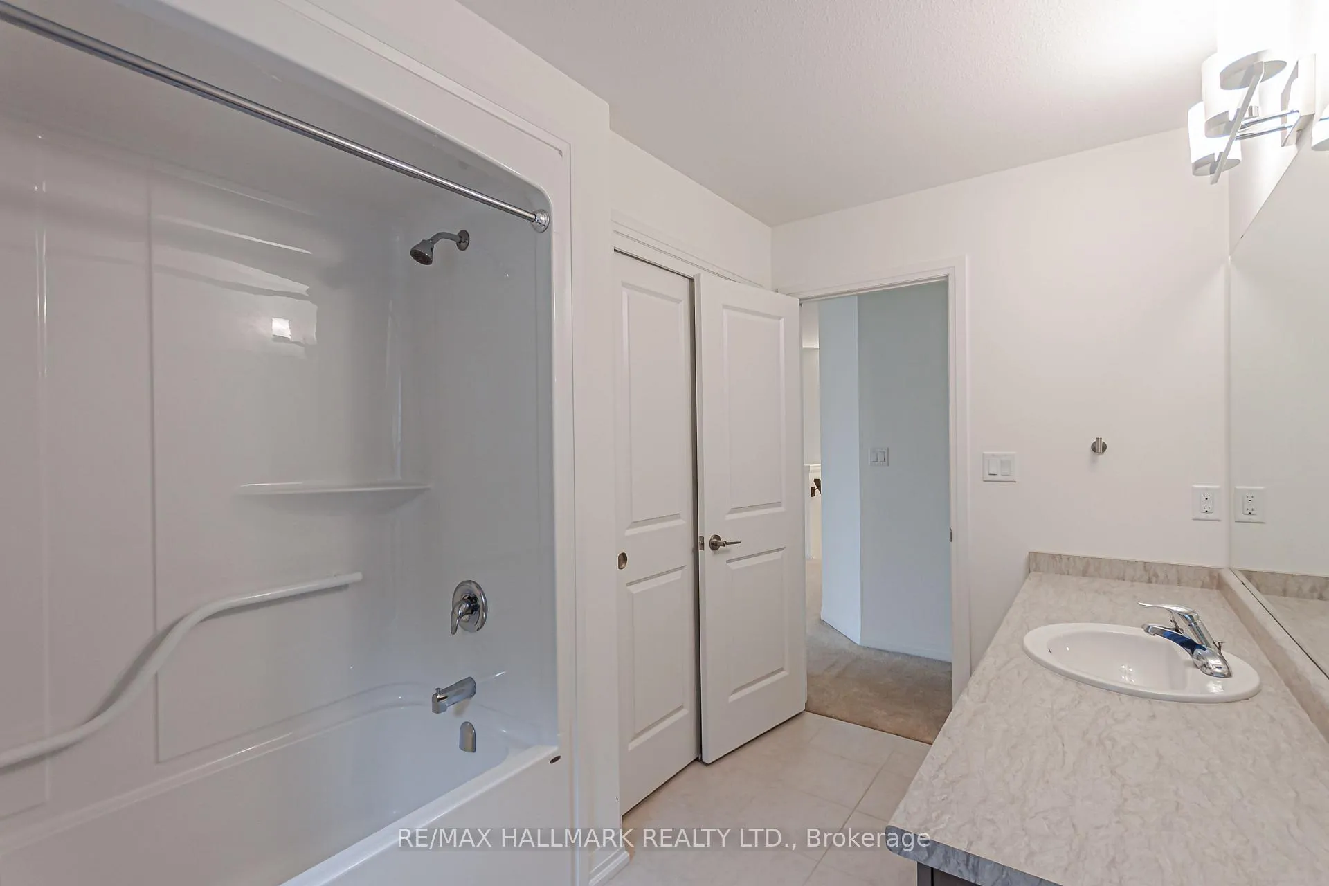 Photo 26 of 58 Marie Street, Pelham, Fonthill — HOMEH