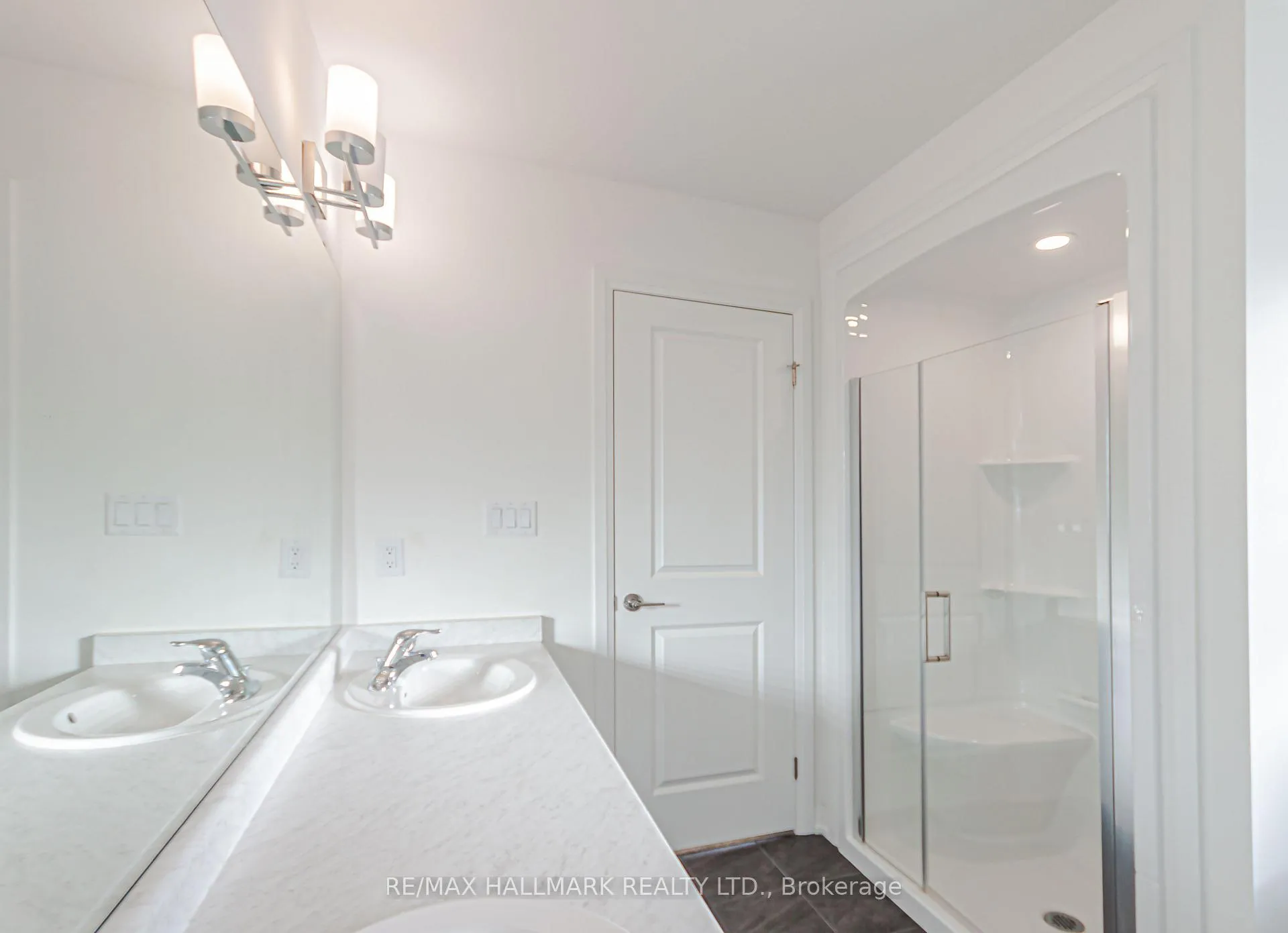 Photo 38 of 58 Marie Street, Pelham, Fonthill — HOMEH