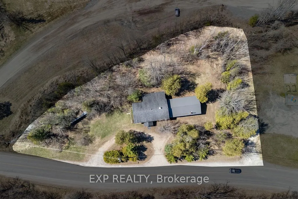 Photo 13 of 554 Mill Street, Greater Madawaska — HOMEH