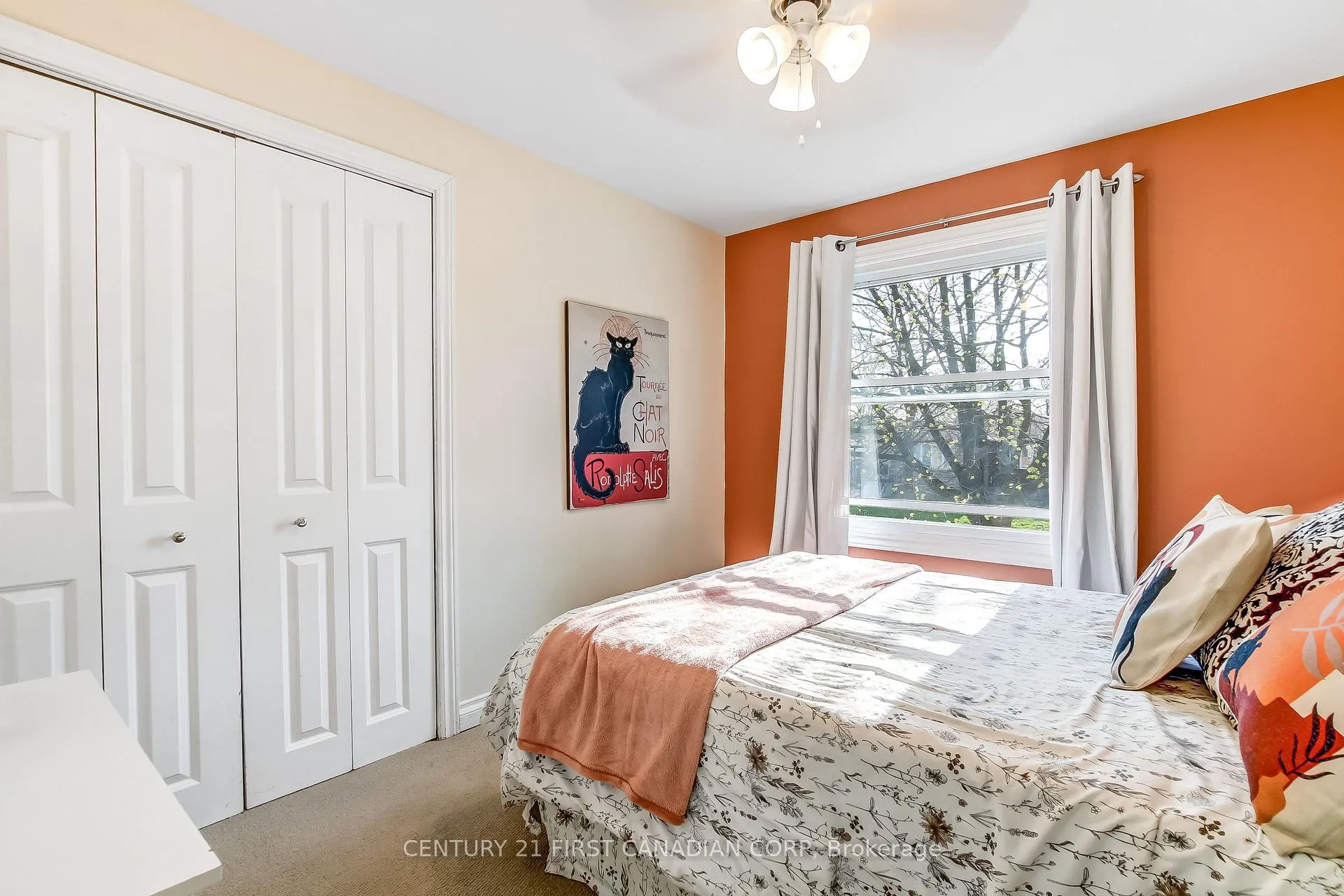 Photo 11 of 351 Base LIne Road W, London, South D — HOMEH