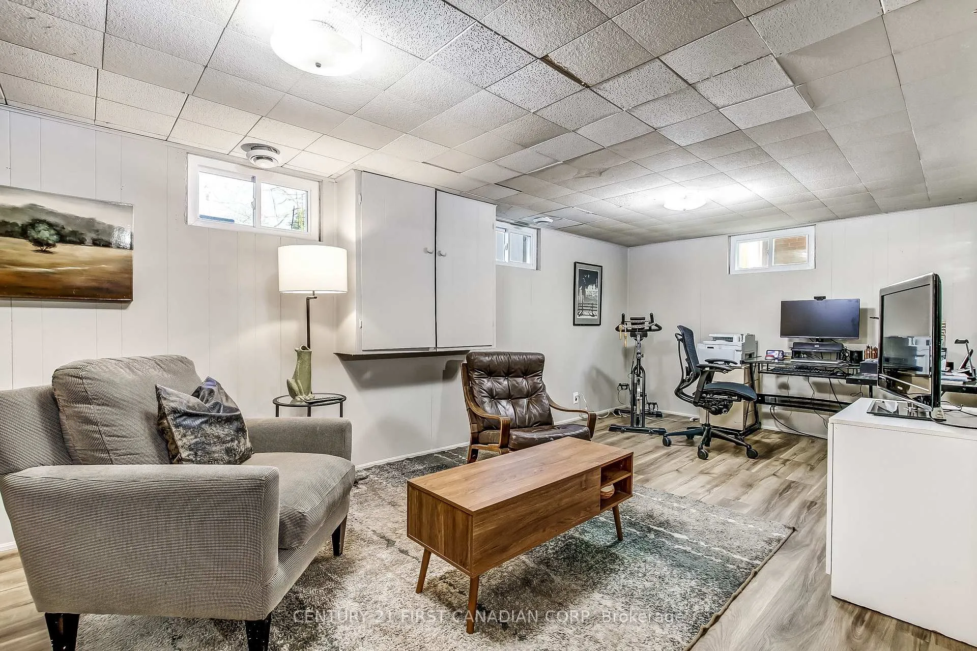 Photo 16 of 351 Base LIne Road W, London, South D — HOMEH