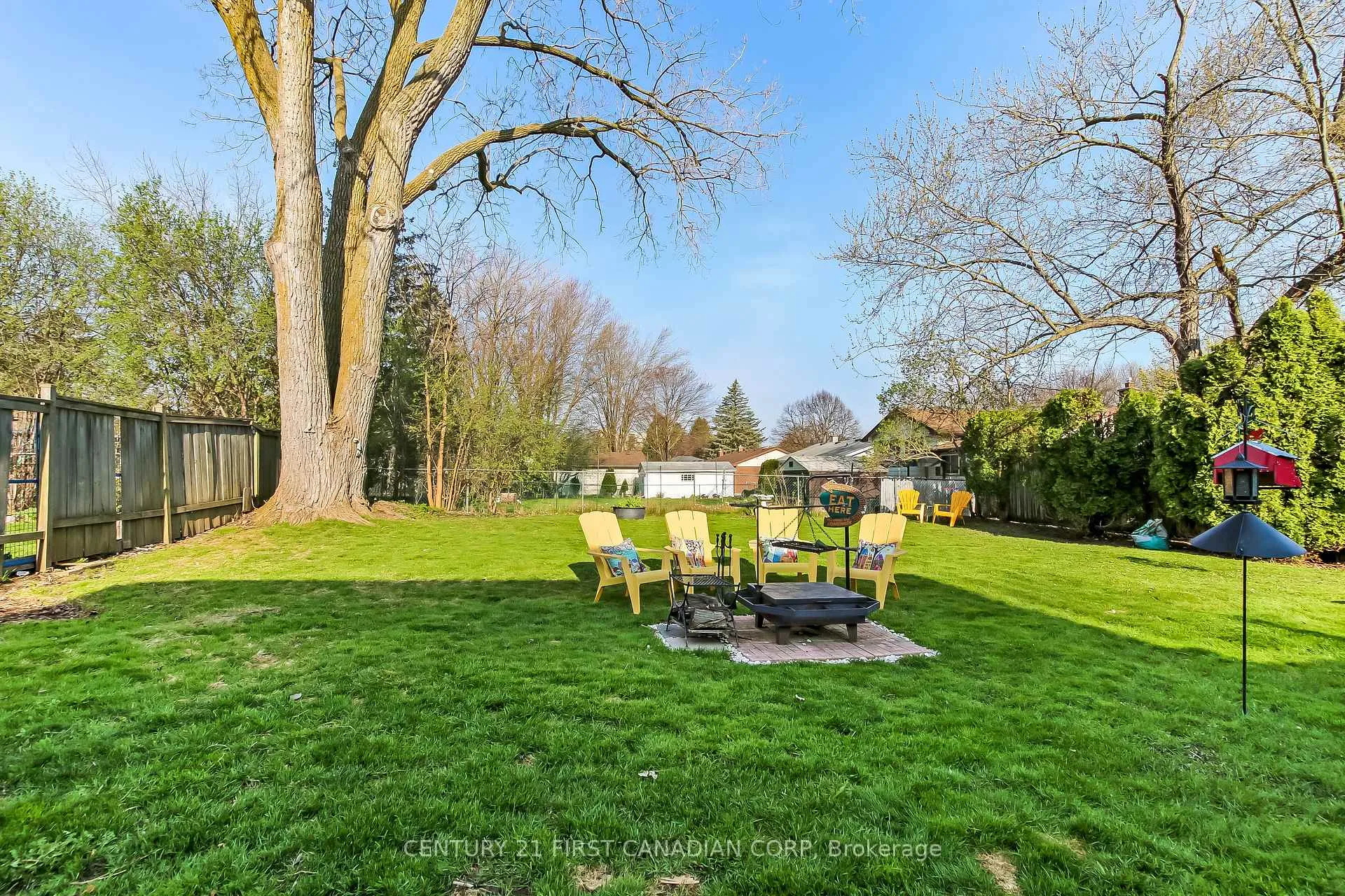 Photo 21 of 351 Base LIne Road W, London, South D — HOMEH