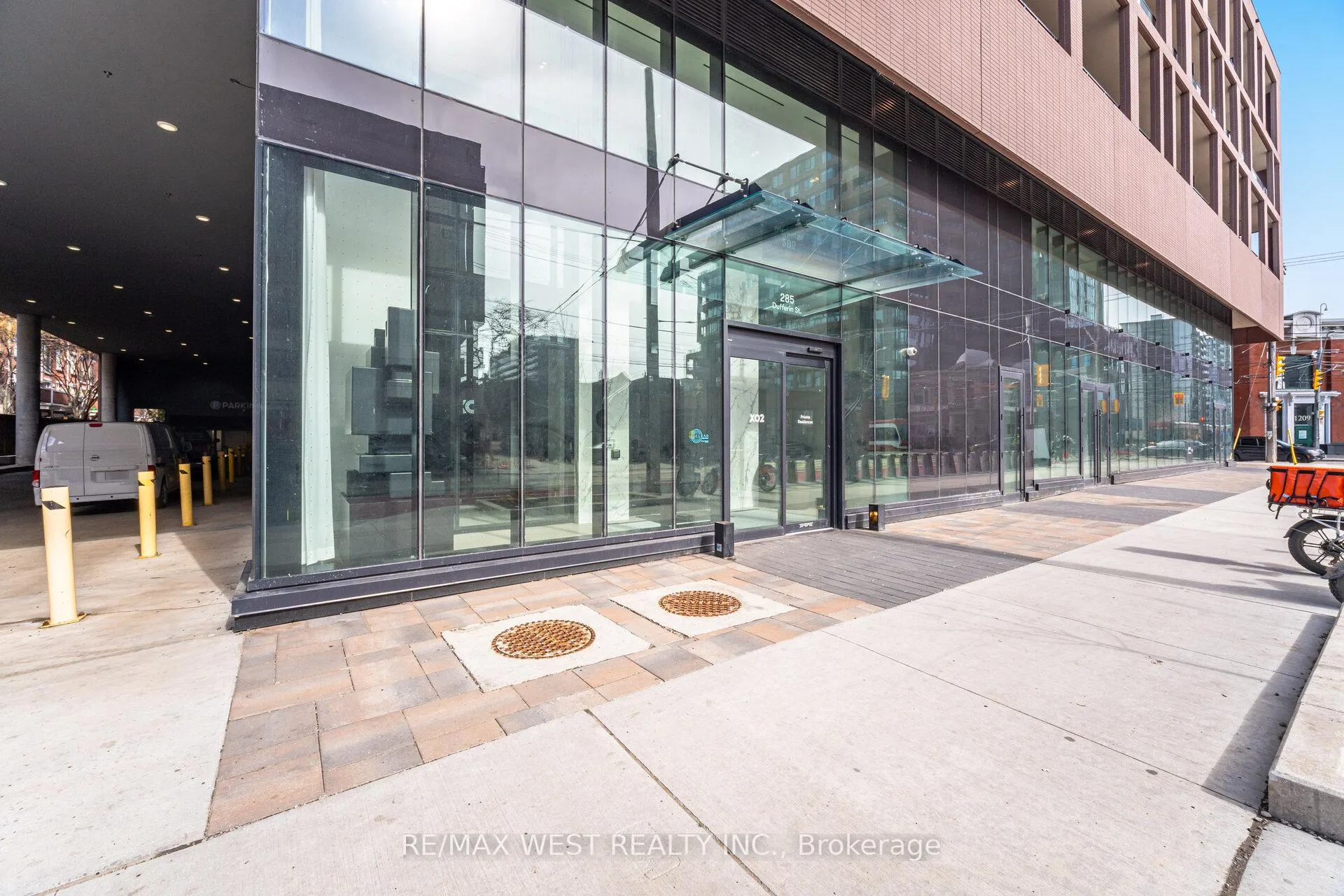 Photo 2 of Unit 312, 285 Dufferin Street, Toronto, South Parkdale — HOMEH