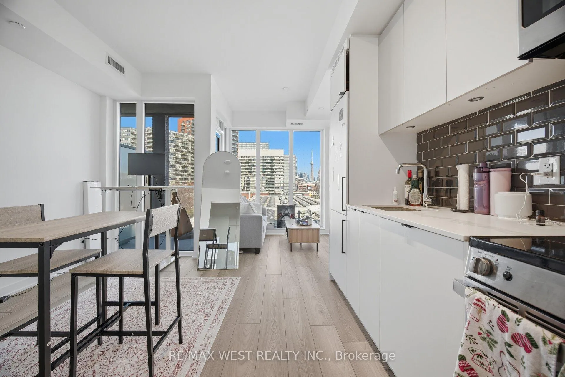 Photo 19 of Unit 312, 285 Dufferin Street, Toronto, South Parkdale — HOMEH