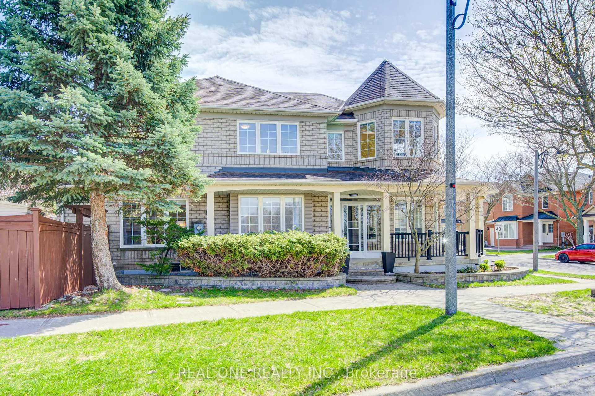 Photo 1 of 2 drawbridge Drive, Markham, Berczy — HOMEH