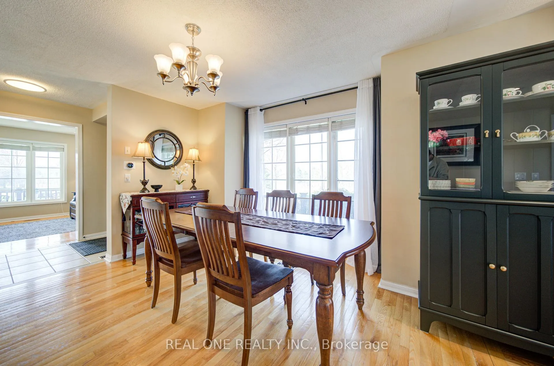 Photo 10 of 2 drawbridge Drive, Markham, Berczy — HOMEH