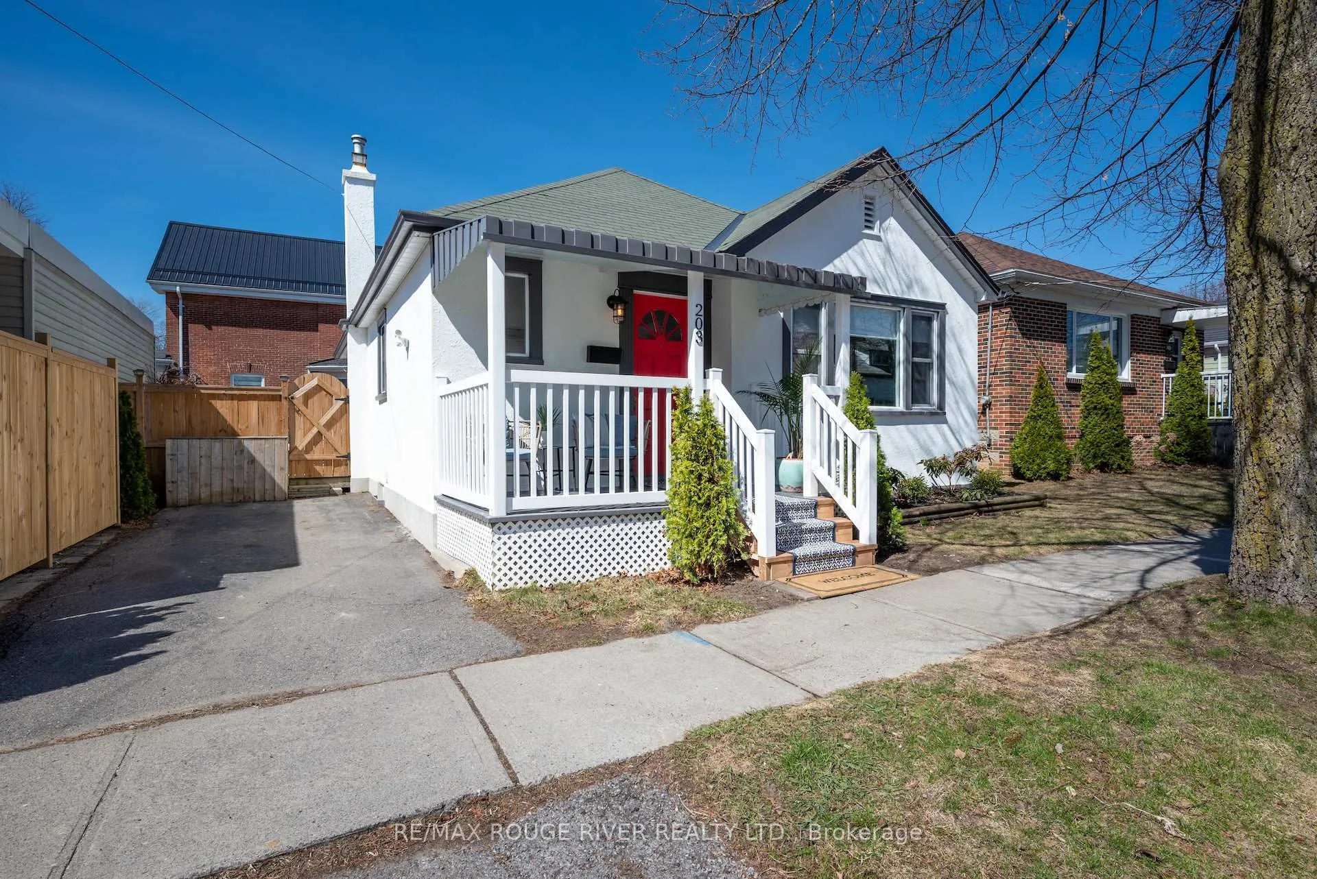 Photo 2 of 203 Bagot Street, Cobourg — HOMEH