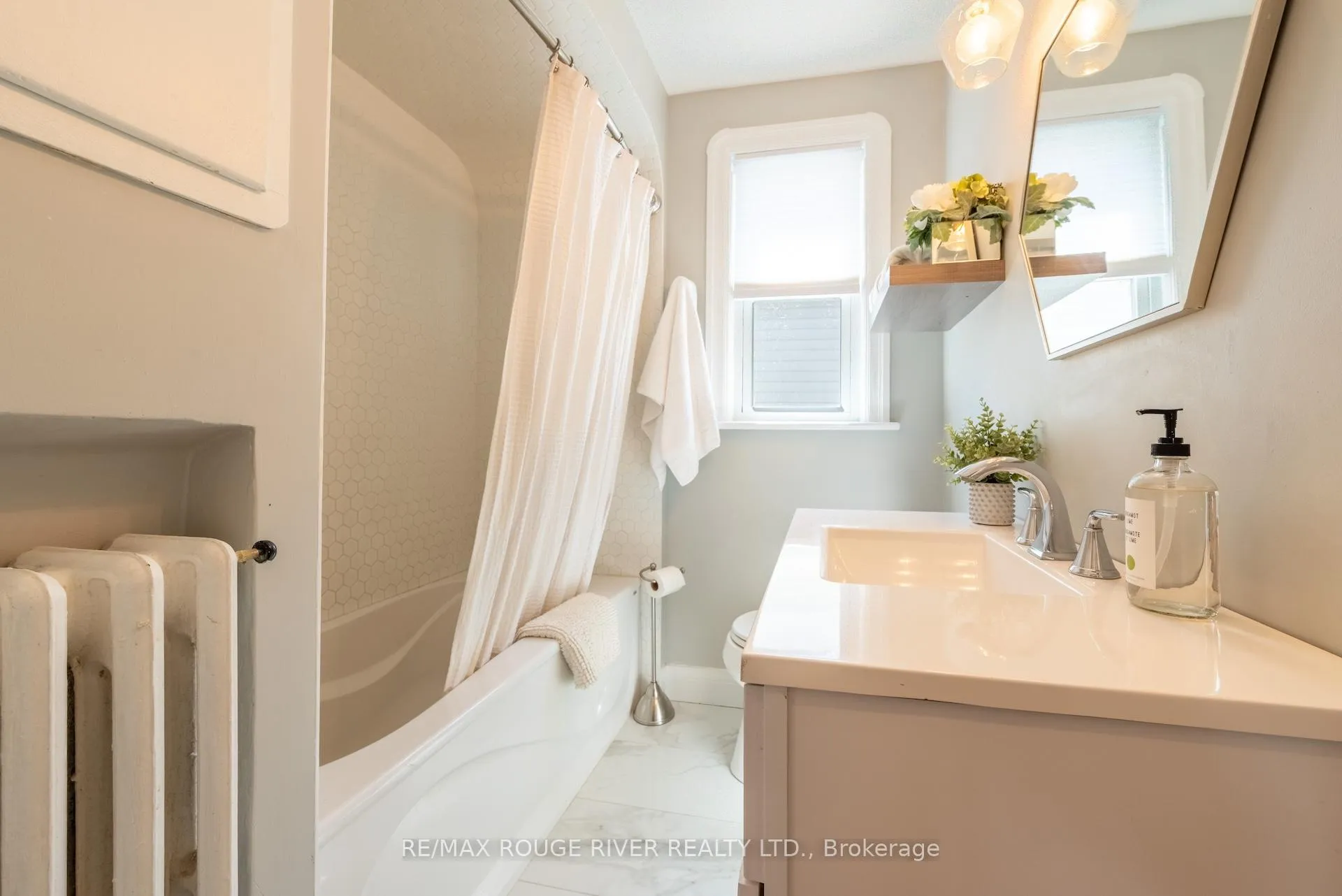 Photo 16 of 203 Bagot Street, Cobourg — HOMEH