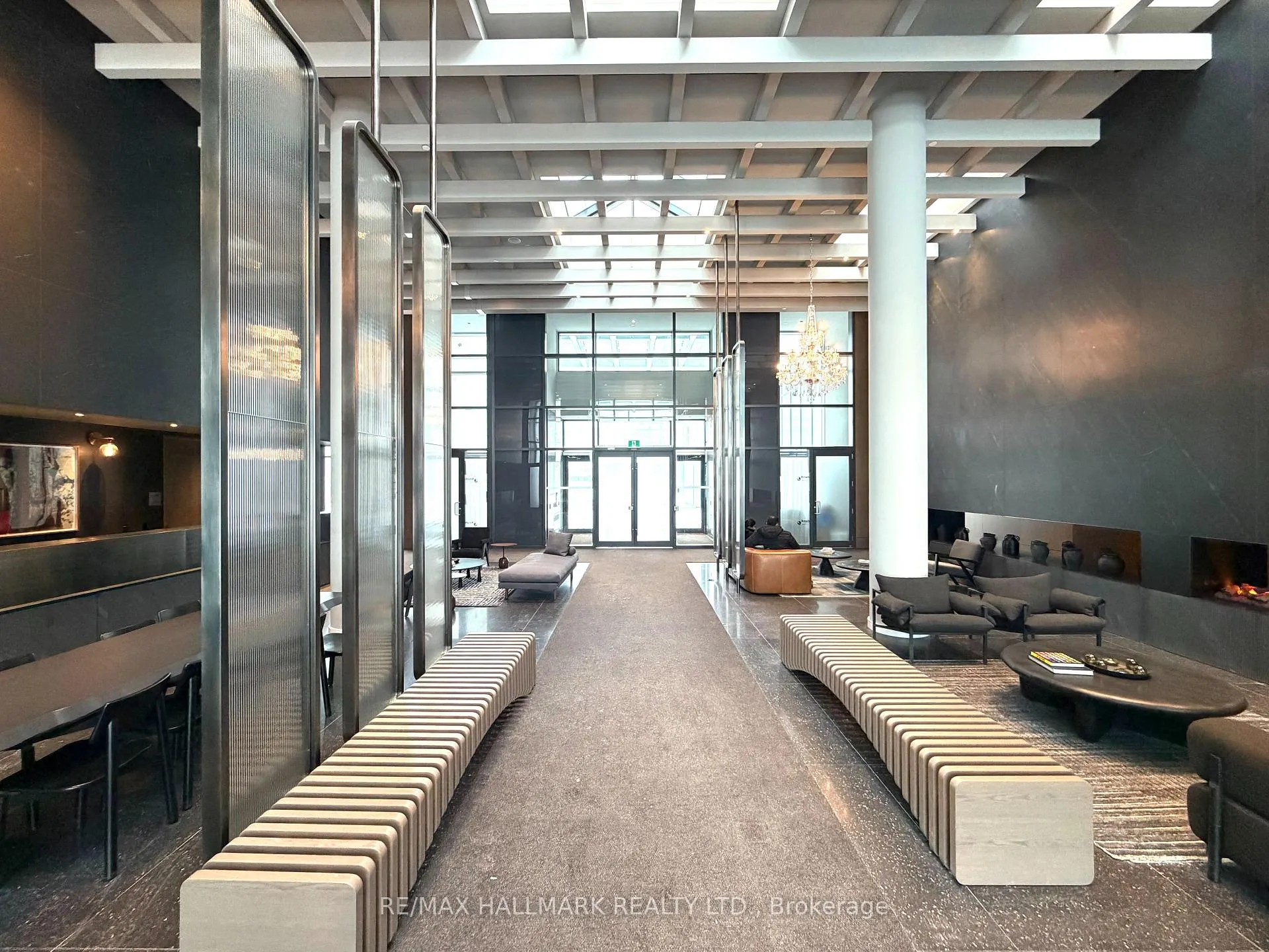 Photo 2 of Unit 2305, 8 Interchange Way N, Vaughan, Vaughan Corporate Centre — HOMEH