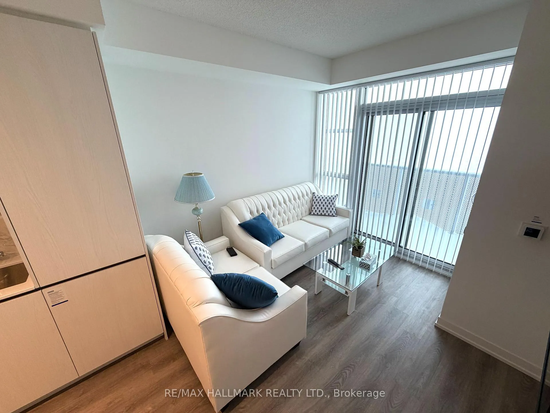 Photo 12 of Unit 2305, 8 Interchange Way N, Vaughan, Vaughan Corporate Centre — HOMEH