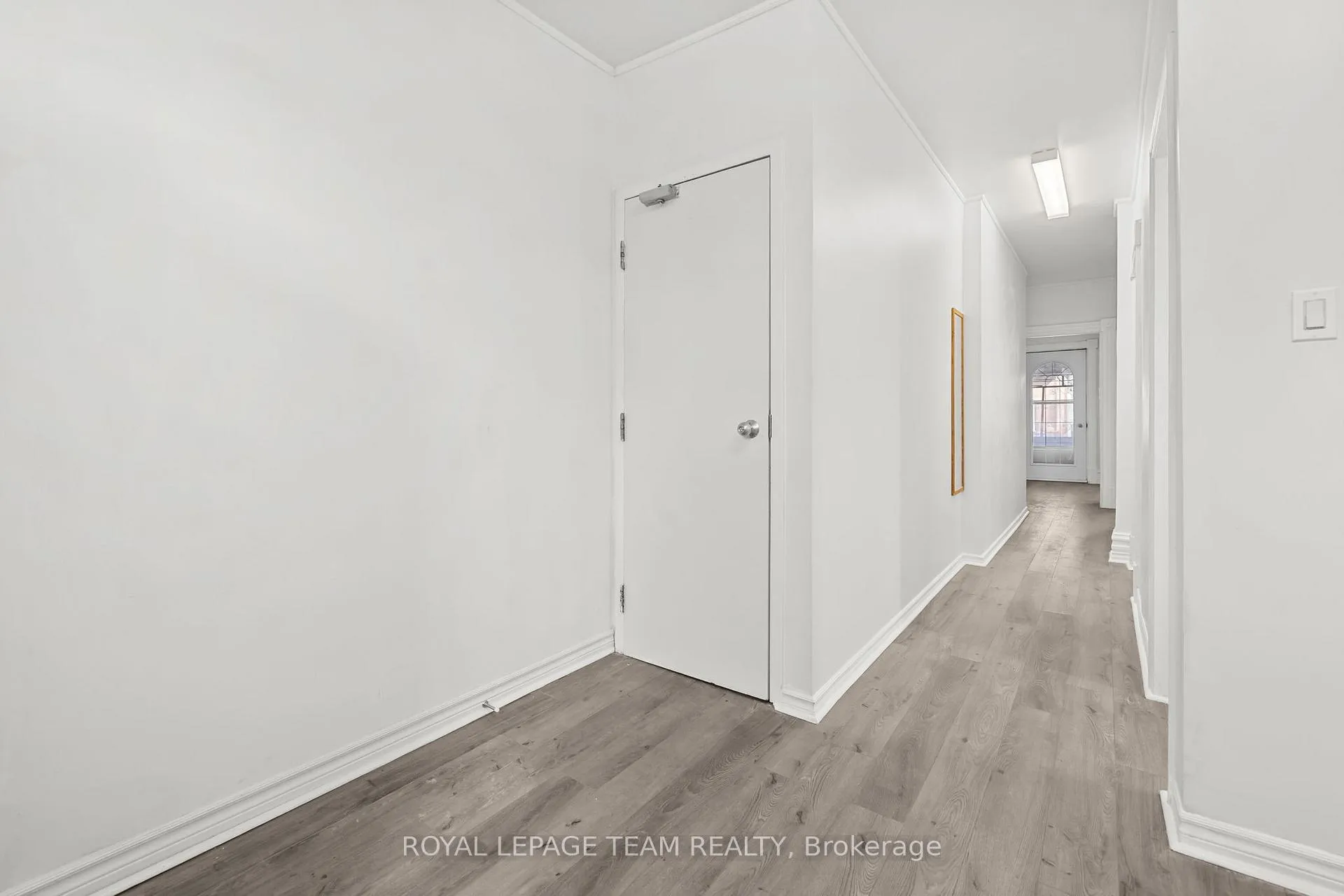 Photo 4 of Unit B, 824 Somerset Street, Ottawa, West Centre Town — HOMEH