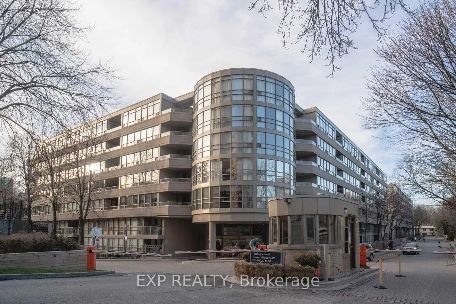 Photo 1 of Unit 608, 18 Lower Village Gate, Toronto, Forest Hill South — HOMEH