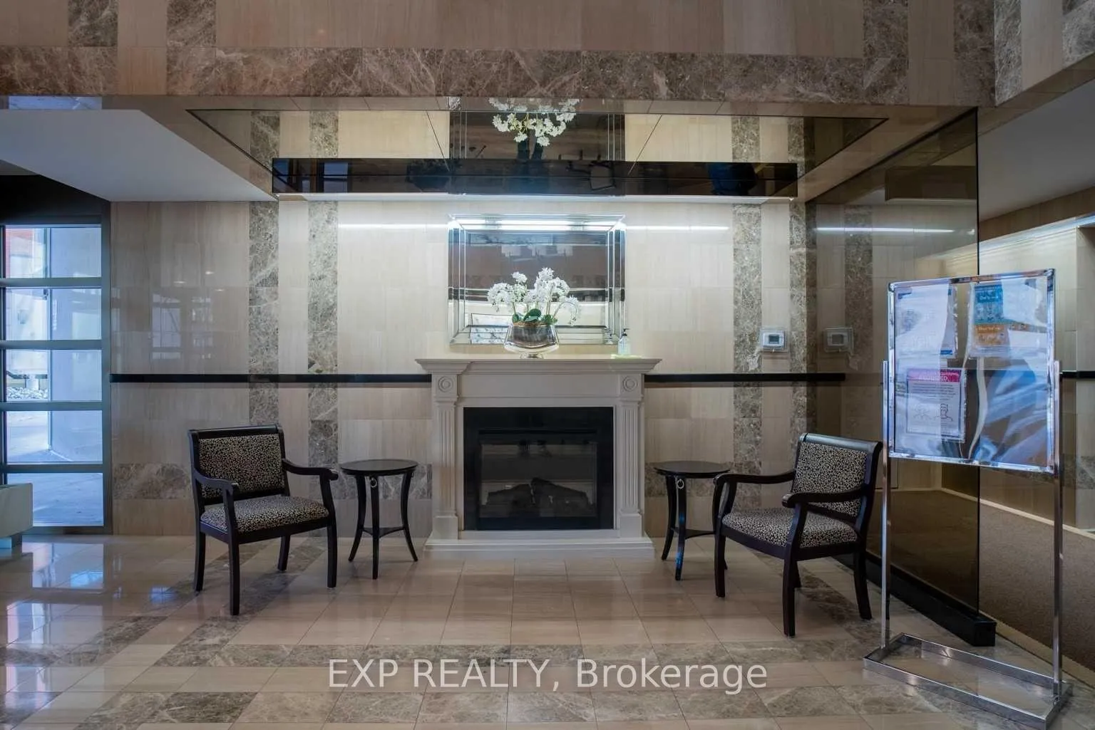 Photo 3 of Unit 608, 18 Lower Village Gate, Toronto, Forest Hill South — HOMEH