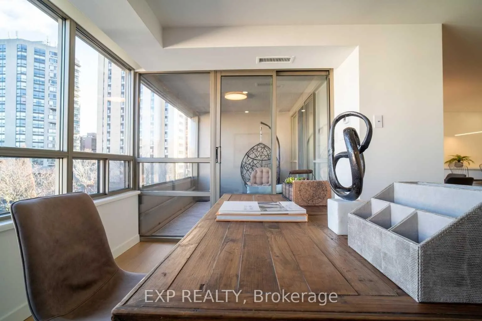 Photo 11 of Unit 608, 18 Lower Village Gate, Toronto, Forest Hill South — HOMEH