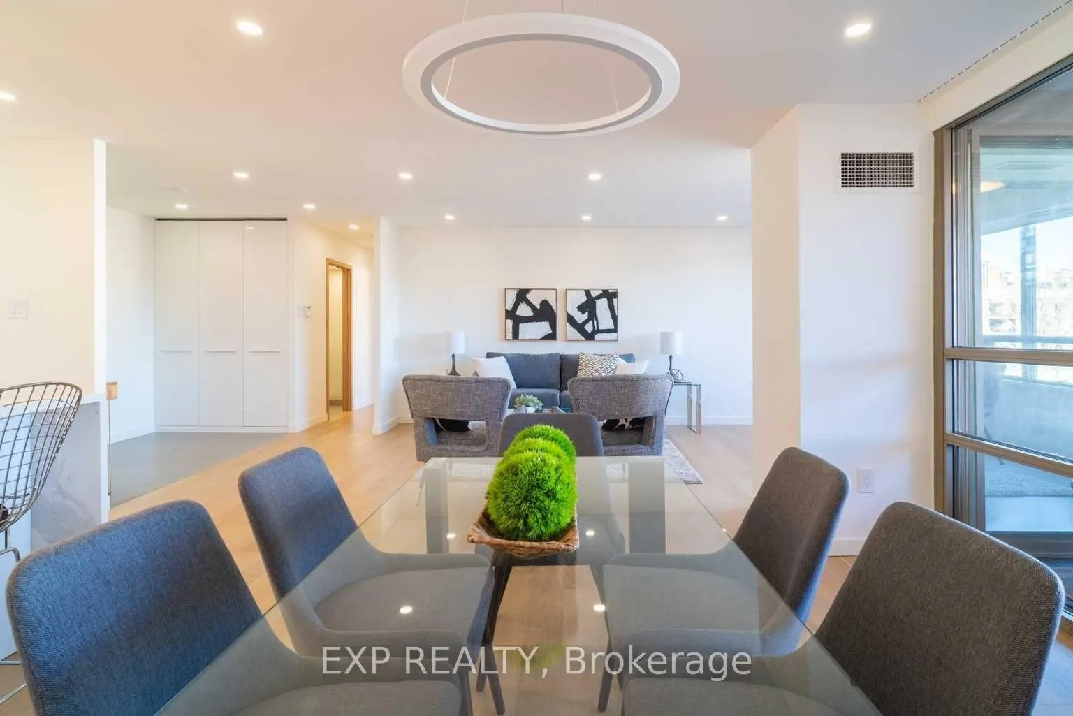 Photo 14 of Unit 608, 18 Lower Village Gate, Toronto, Forest Hill South — HOMEH