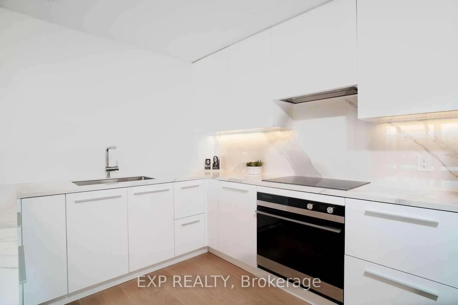 Photo 16 of Unit 608, 18 Lower Village Gate, Toronto, Forest Hill South — HOMEH