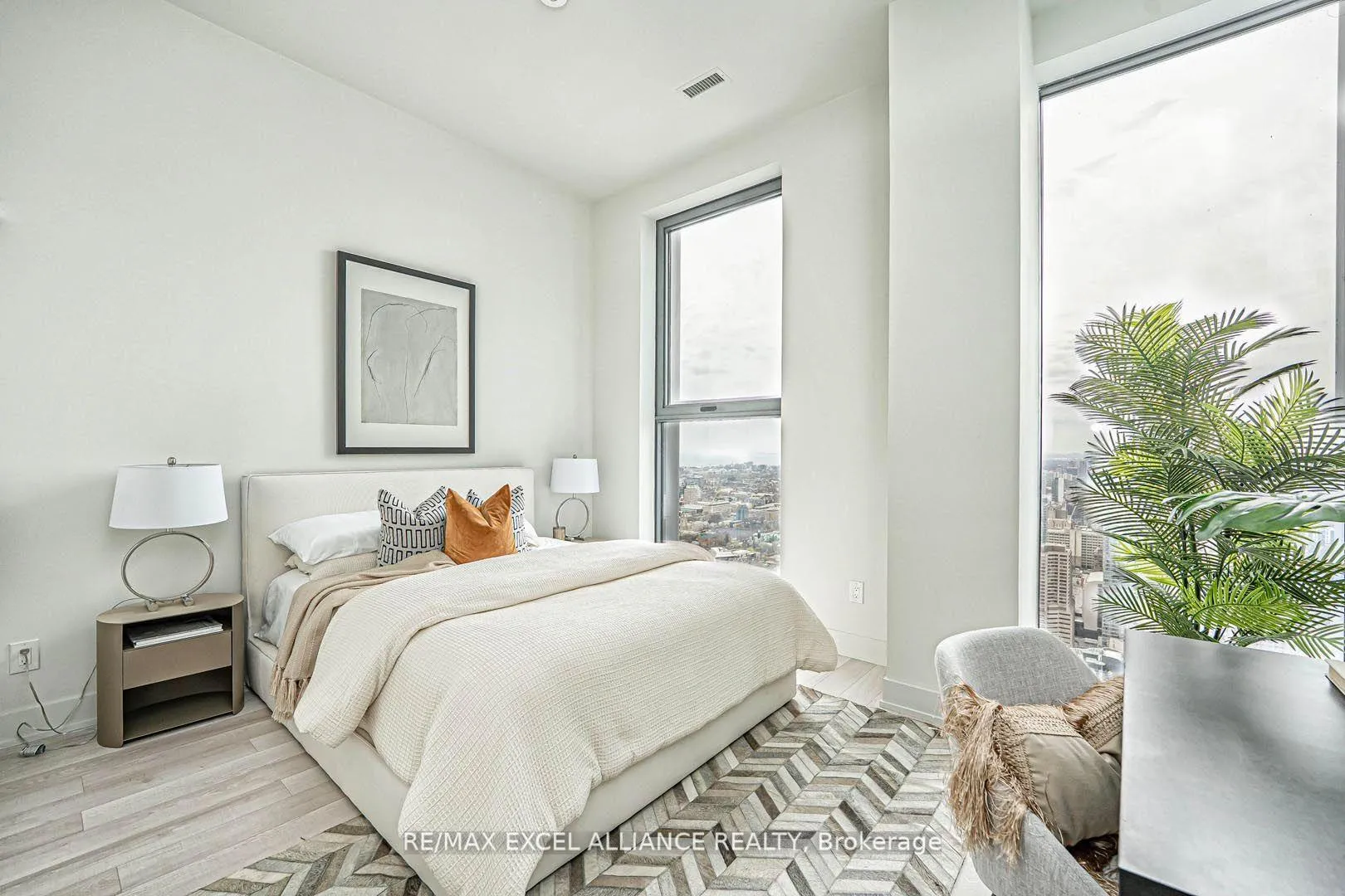 Photo 18 of Unit 5101, 8 Cumberland Street, Toronto, The Annex — HOMEH
