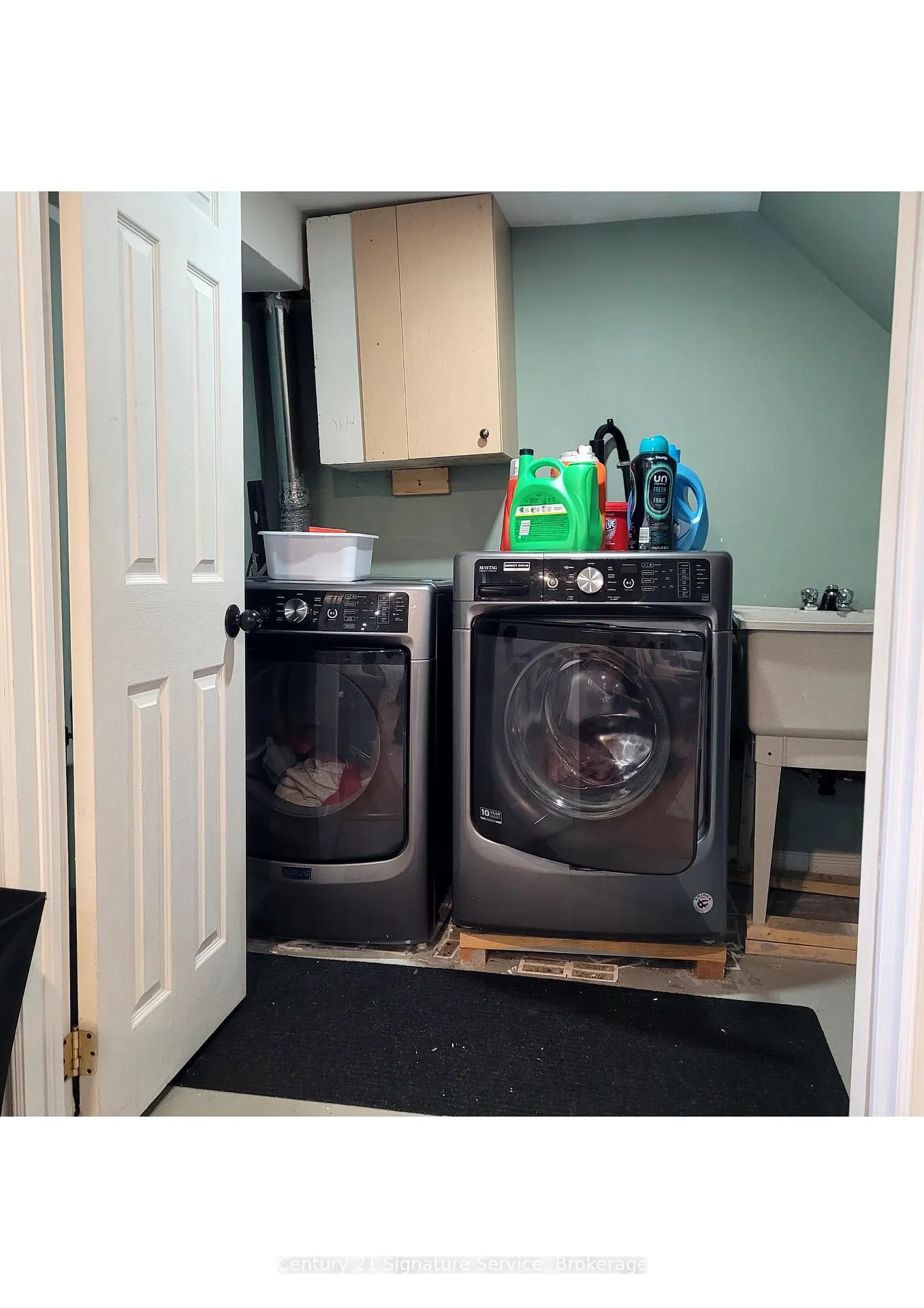 Photo 13 of Unit Upper, 1374 Charles Drive, Burlington, Mountainside — HOMEH