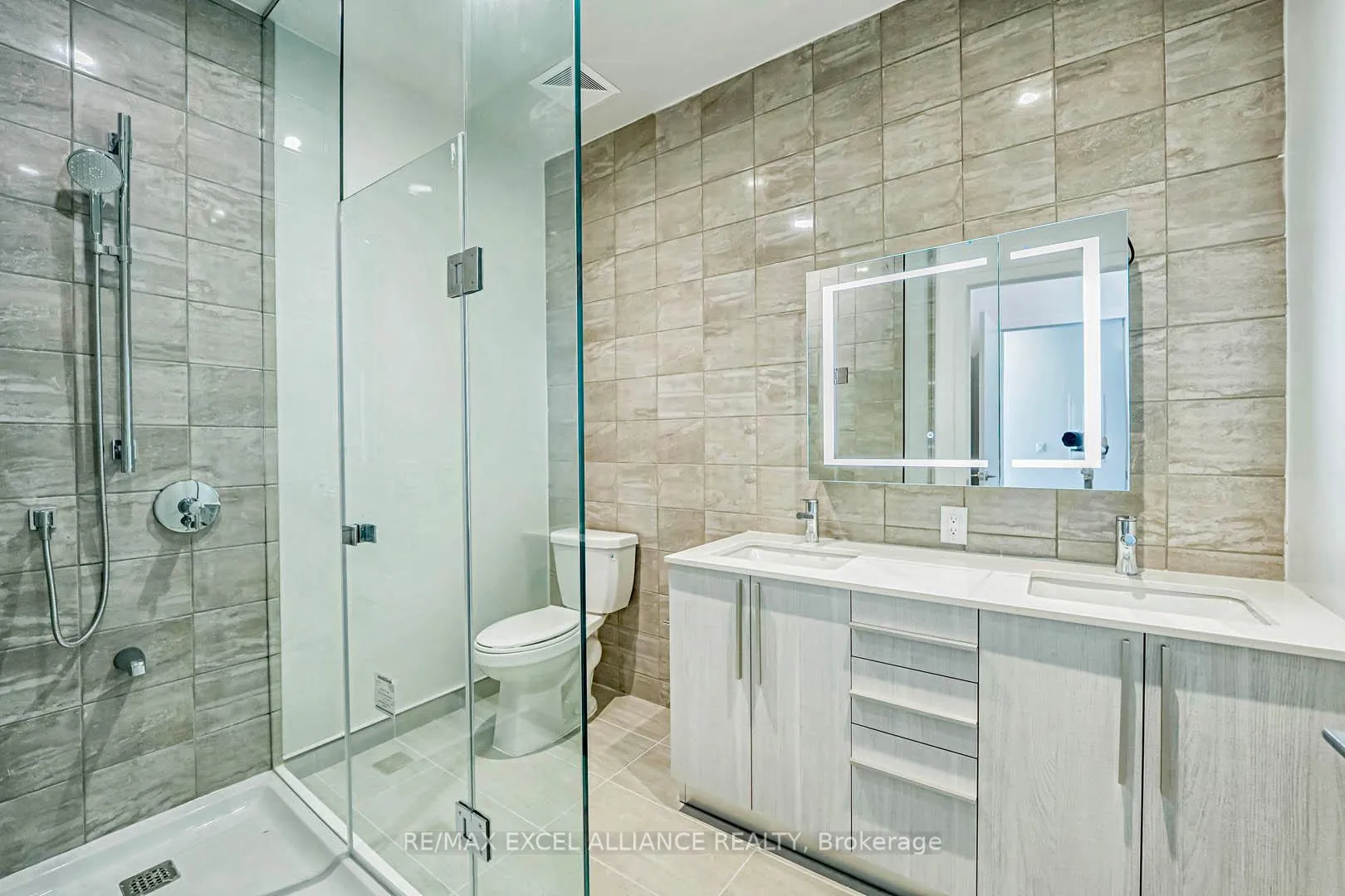 Photo 12 of Unit 5102, 8 Cumberland Street, Toronto, The Annex — HOMEH
